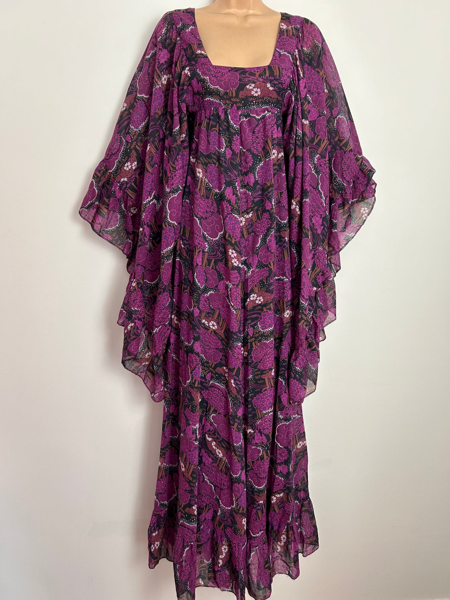 Vintage Late 1960s Very Rare CROWTHERS Approx UK Size 8 INCREDIBLE Black & Dark Pink Whimsical Tree Print Wide Sleeve Kaftan Style Boho Maxi Dress