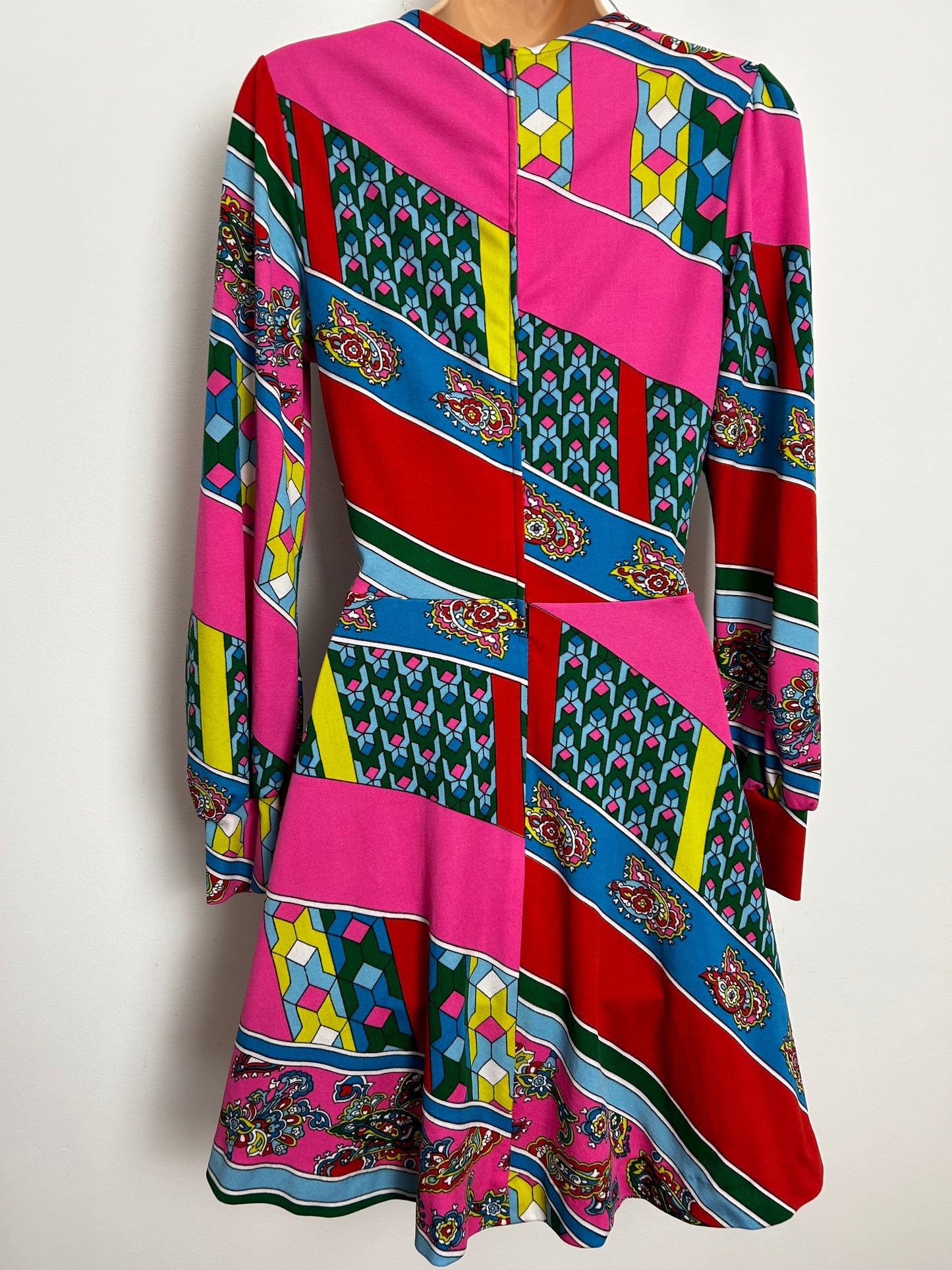 Vintage 1970s RARE ITALIAN CONFEZIONI DI LUSSO UK Size 10 AMAZING Pink Blue Yellow & Green Abstract Print Dress