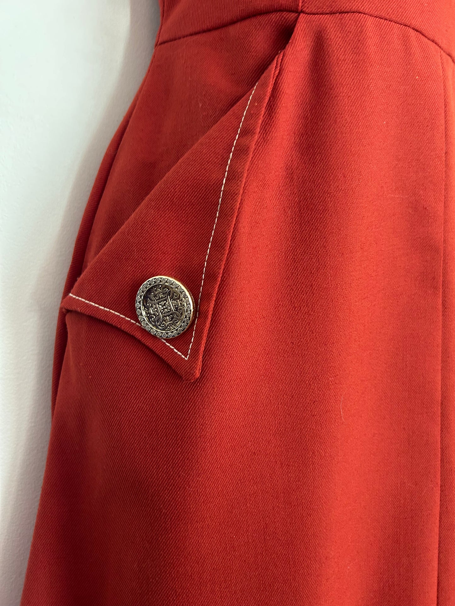 Vintage 1970s MICHAEL SINCLAIR Size 6 Brick Red Sleeveless Wide Collared Pocket Detail Fit & Flare Mod Dress
