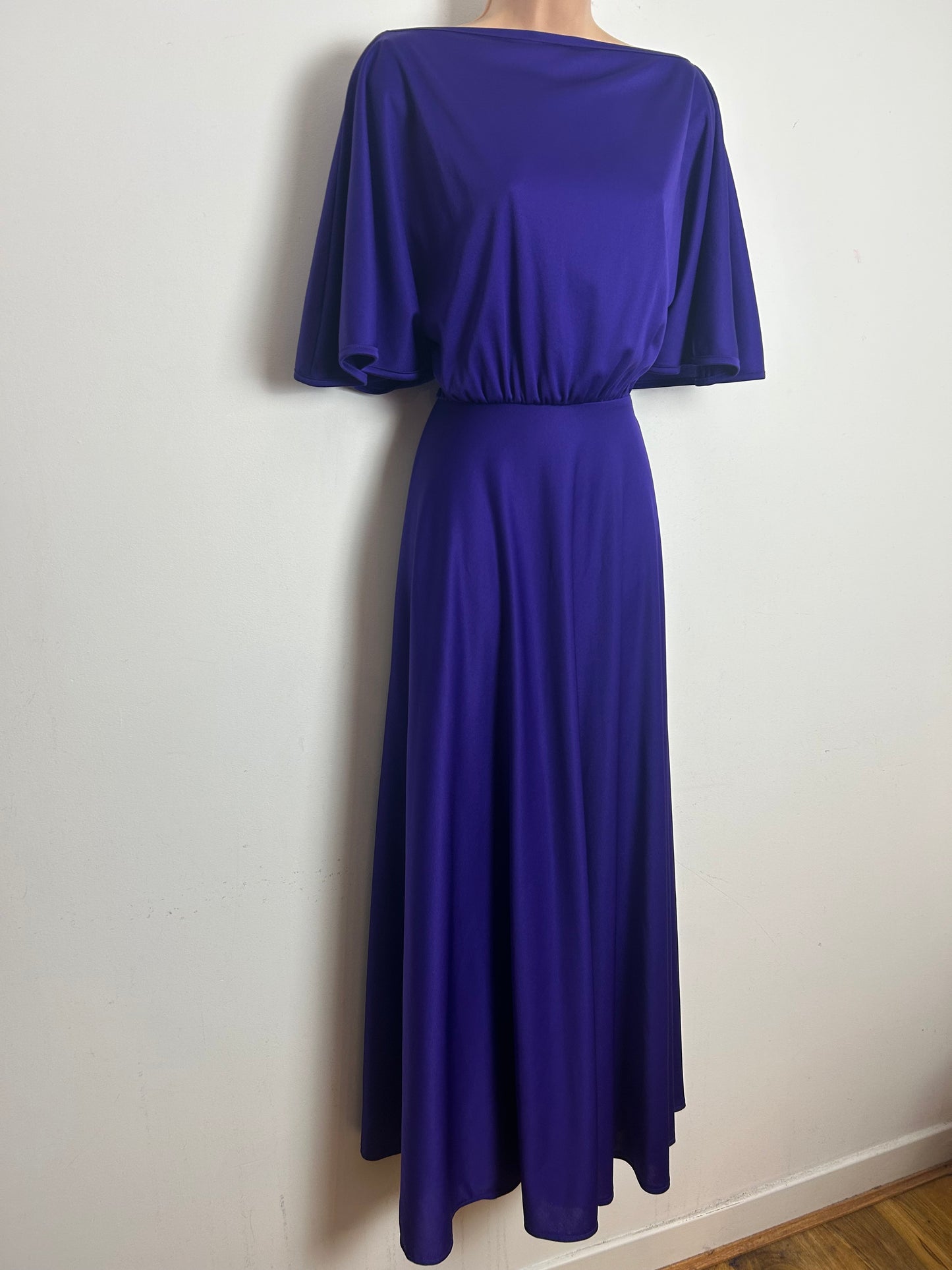 Vintage 1970s Size 8 Purple Flutter Sleeve Slash Neck Maxi Dress