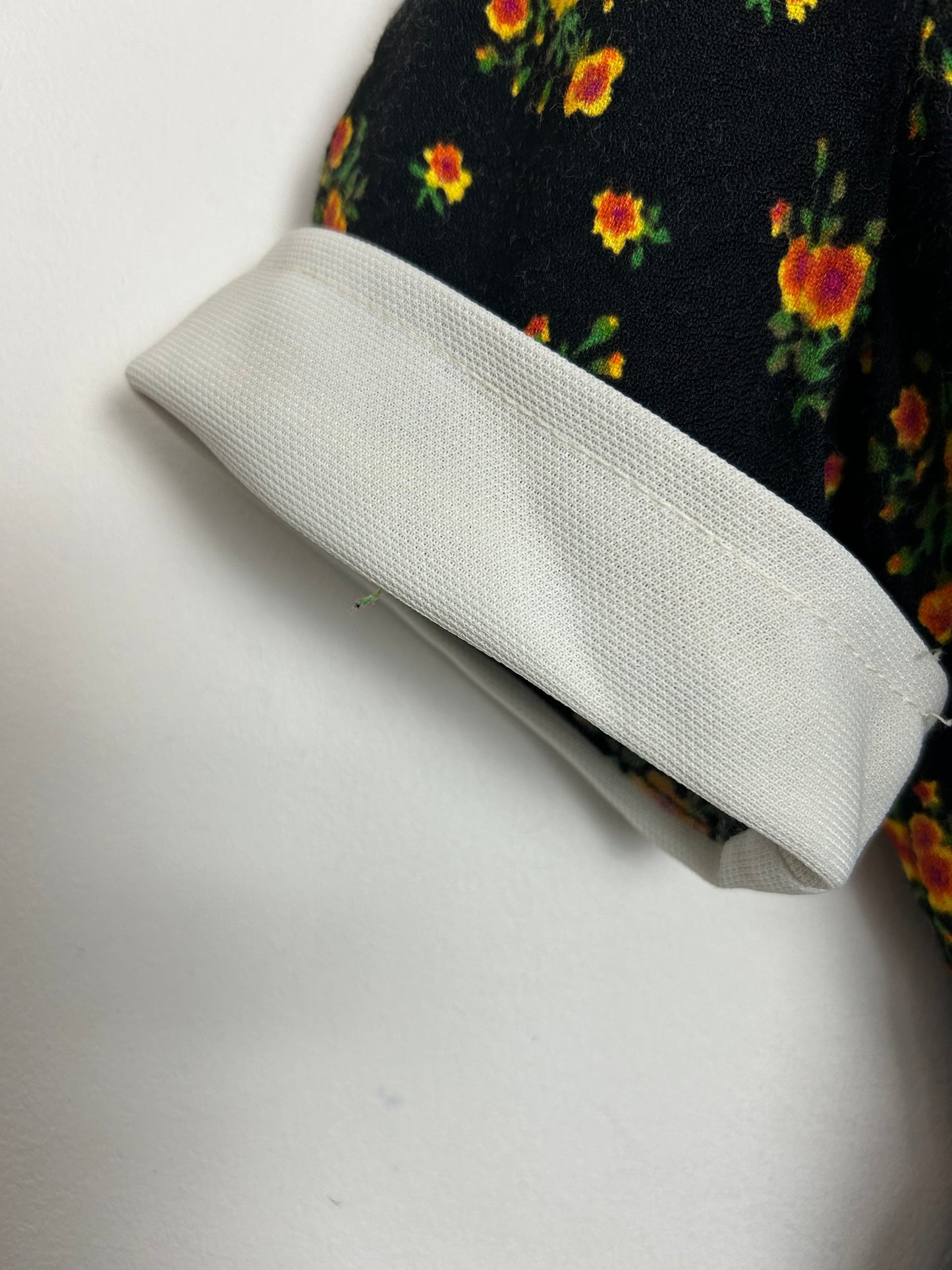 Vintage 1970s UK Size 6-8 Black & Orange Floral Print Short Sleeve Collared Tie Back Boho Maxi Dress
