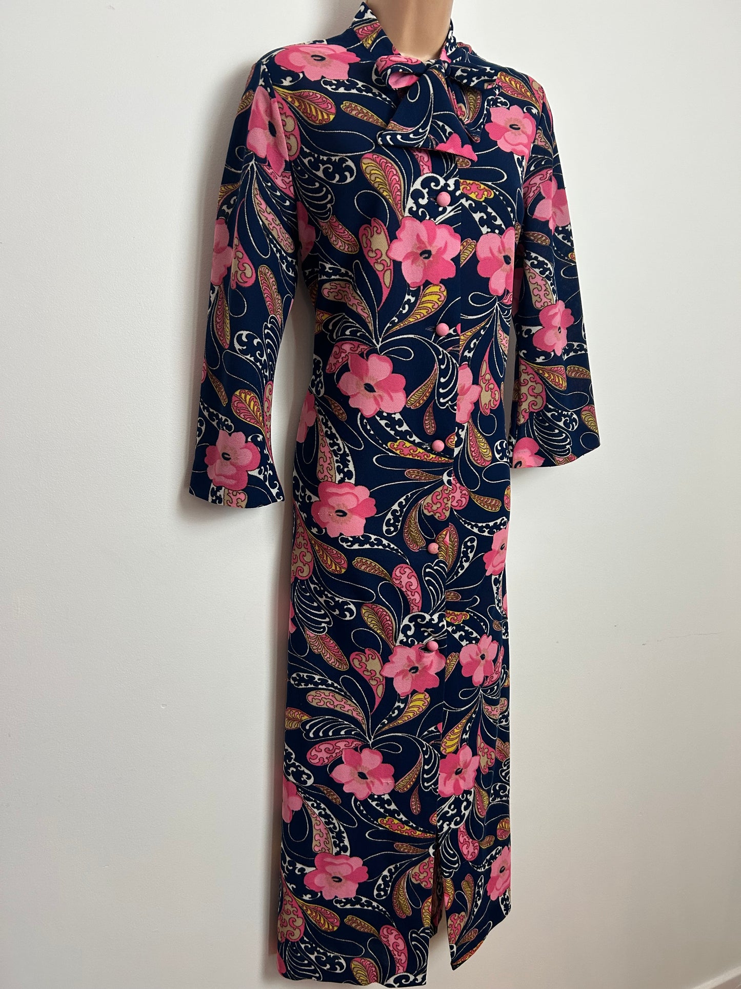 Vintage 1970s 12-14 Black Pink & White Floral & Paisley Print Scarf Neck Hostess Gown Or Maxi Dress