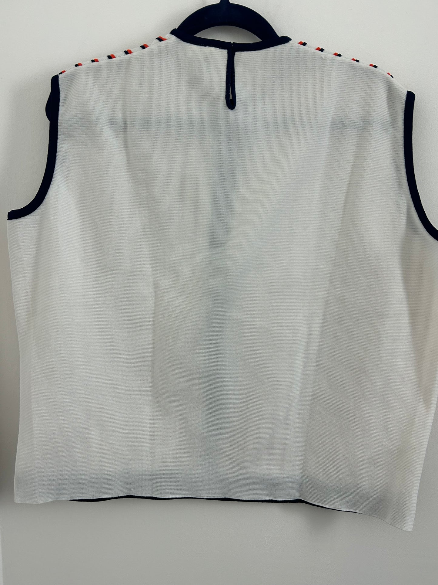 Vintage 1960s Size 16-18 White Red & Navy Blue Textured Stripe Sleeveless Mod Top