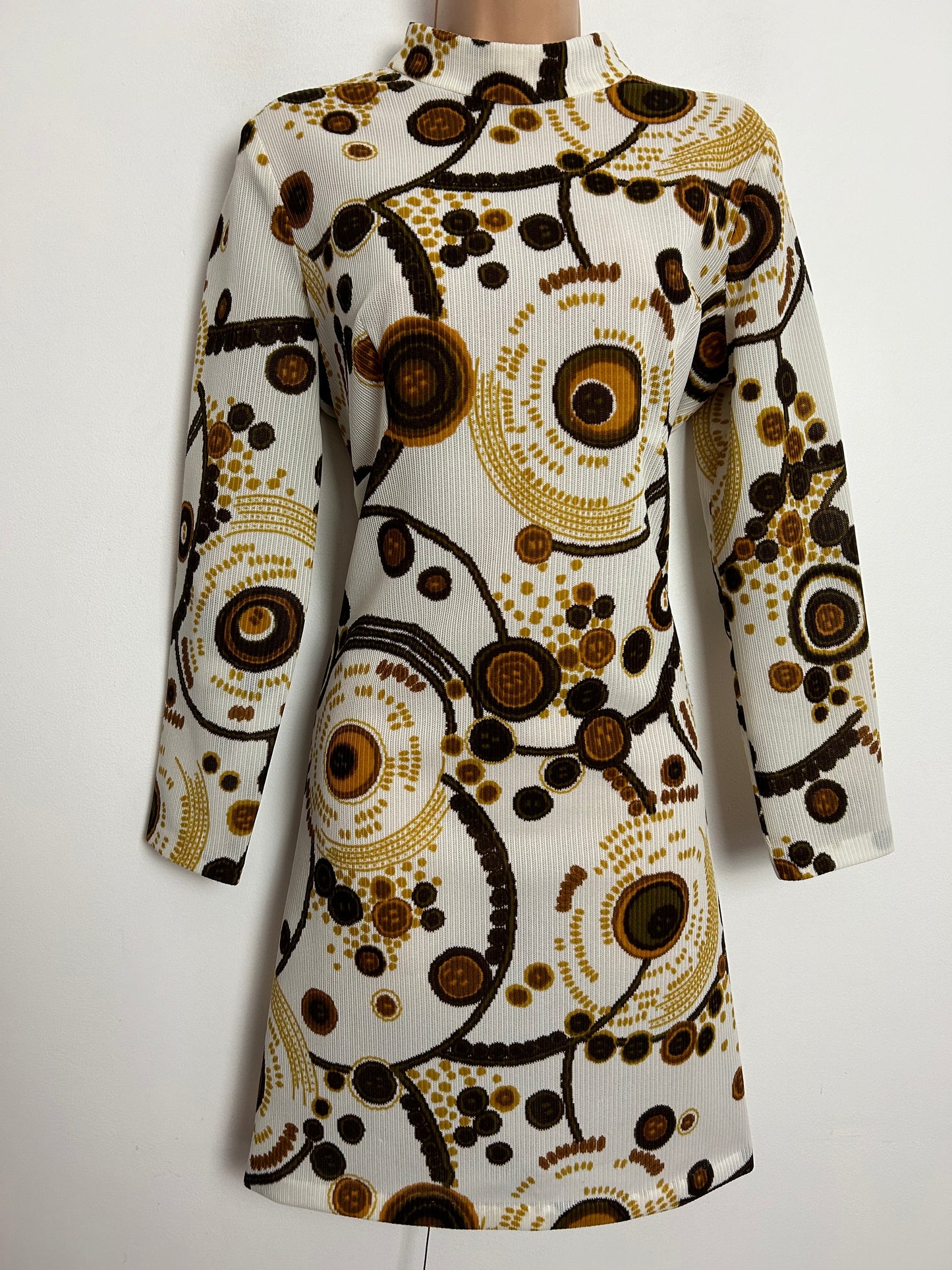 Vintage 1960s UK Size 14 White Brown & Mustard Circle Print Long Sleeve Mod Shift Dress