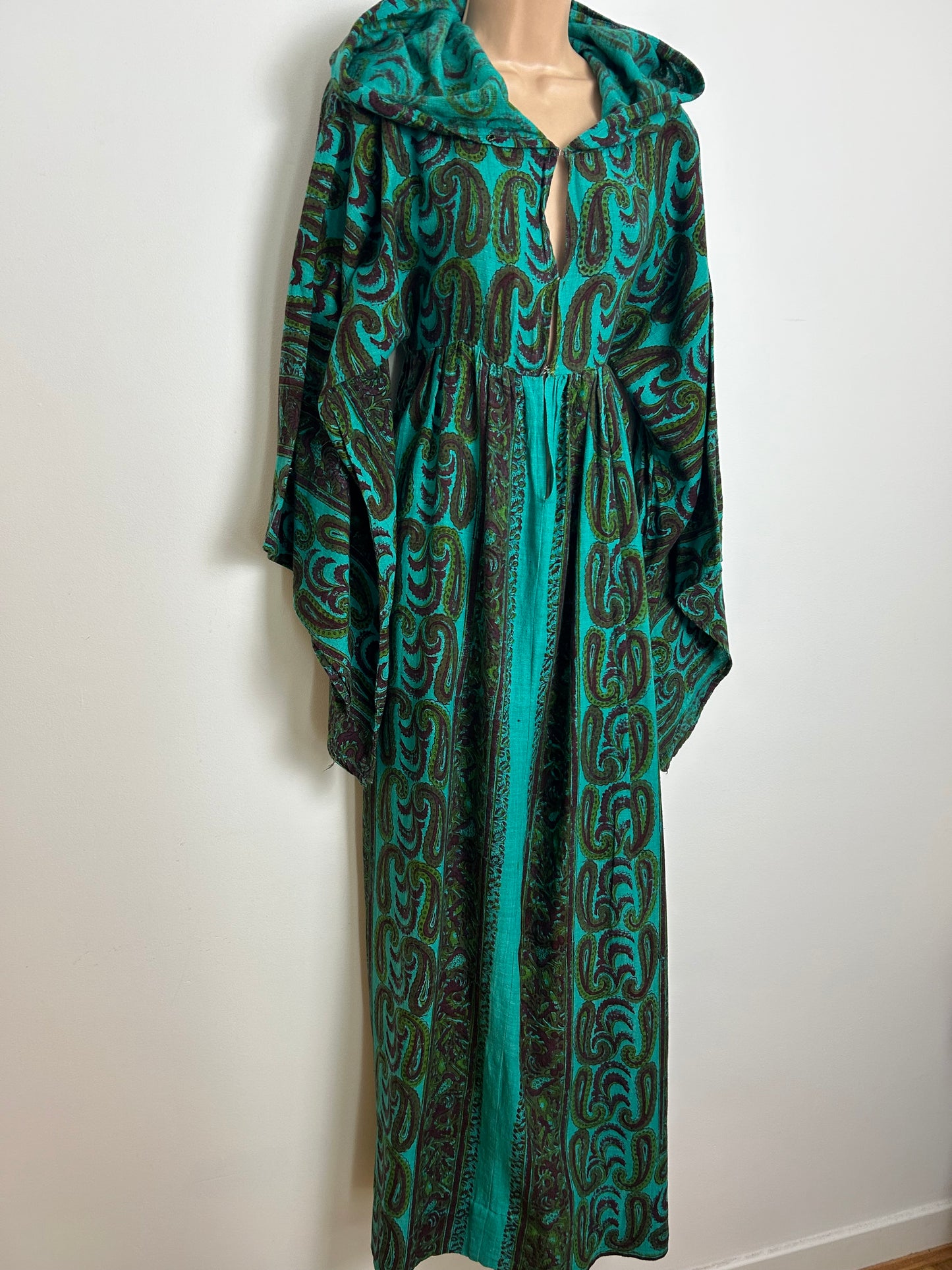 Vintage 1970s MOGUL Approx Size 8 Dark Turquoise Green Paisley Print Wide Sleeve Hooded Kaftan Style Maxi Dress