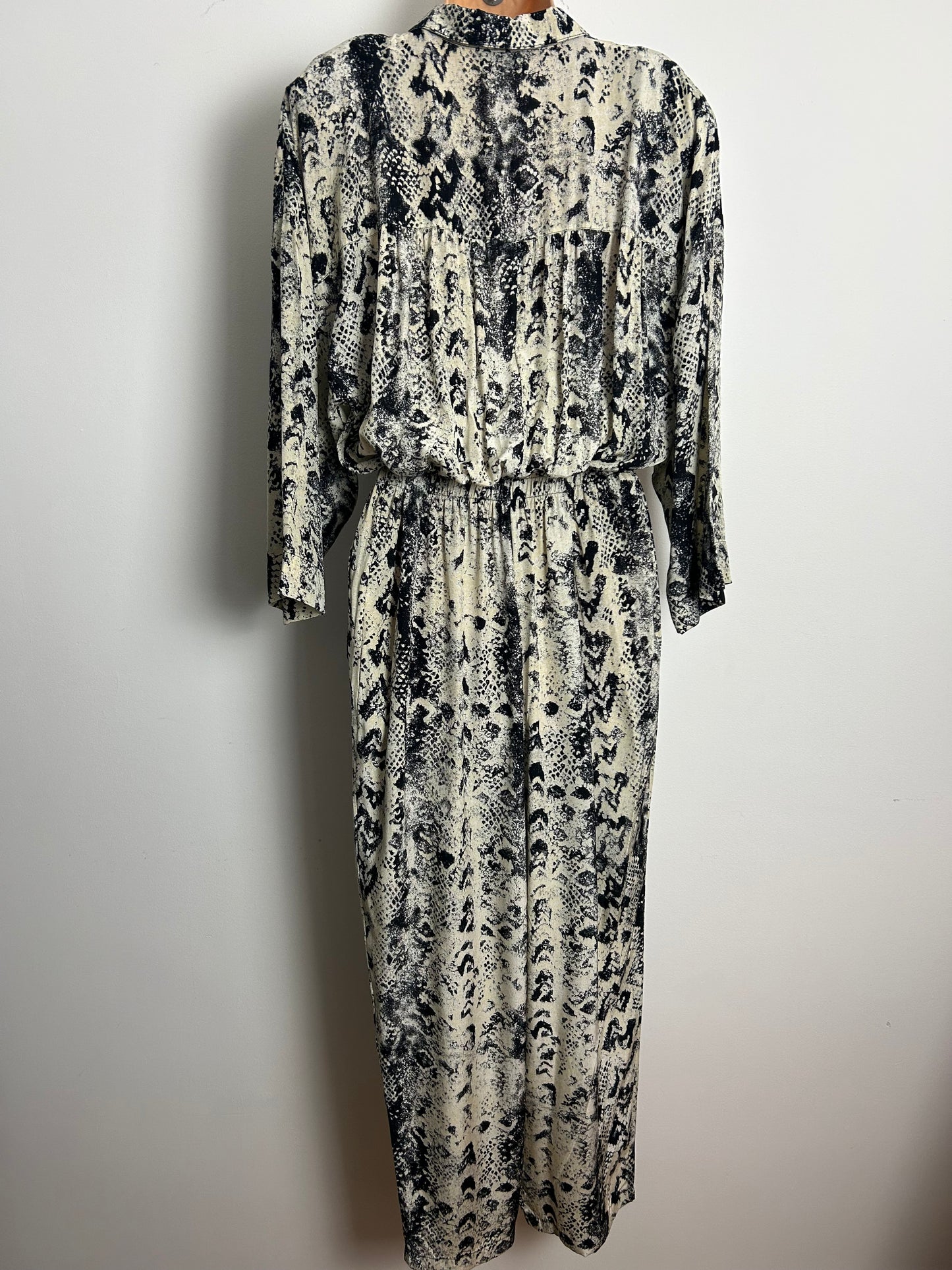 Vintage 1980s CREATION MODELL Size 10-12 Beige & Black Snake Skin Print 3/4 Sleeve Jumpsuit
