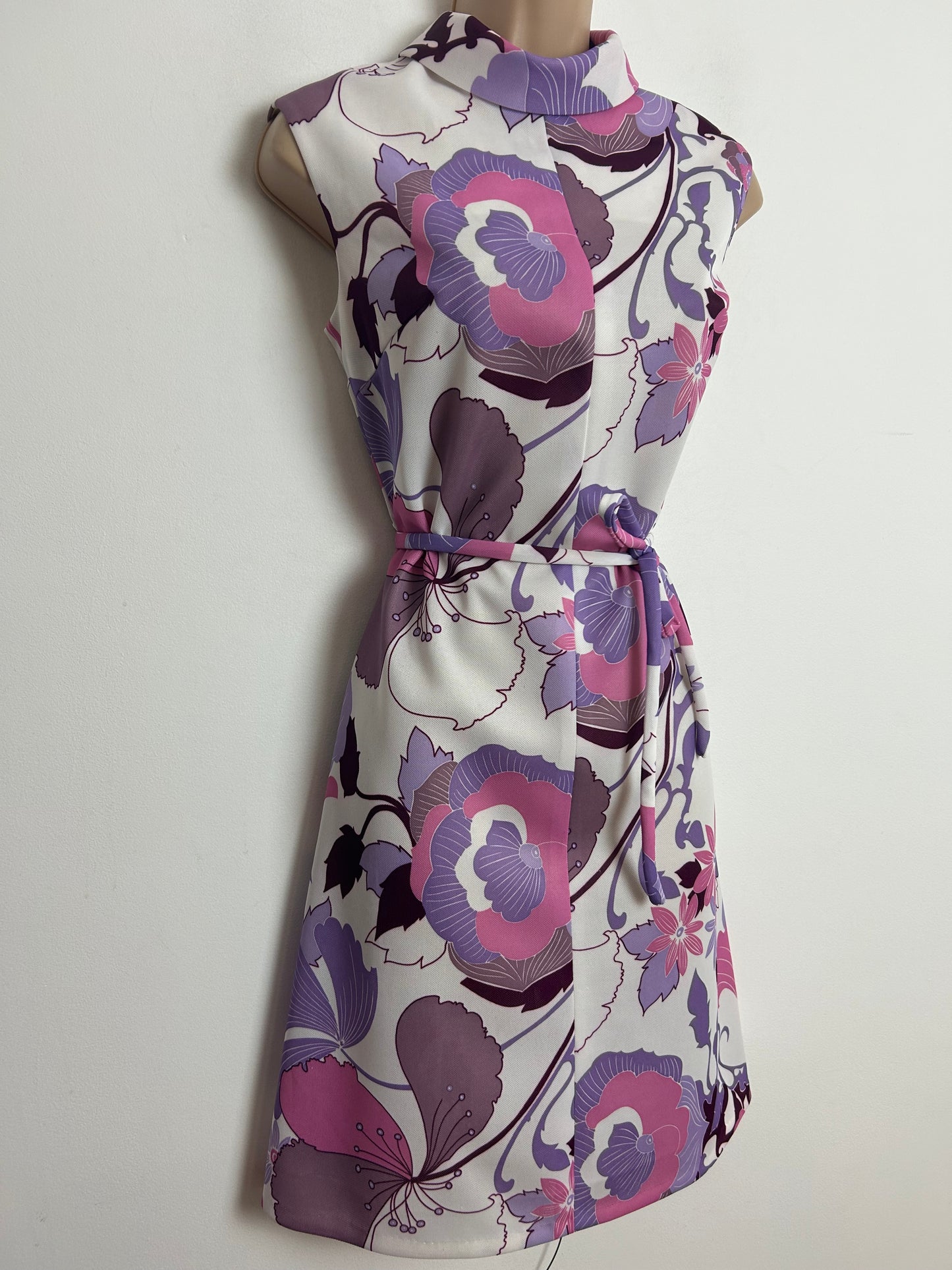 Vintage Early 1970s ST MICHAEL Size 10 White Pink Lilac & Plum Floral Print Sleeveless Belted Mod Dress