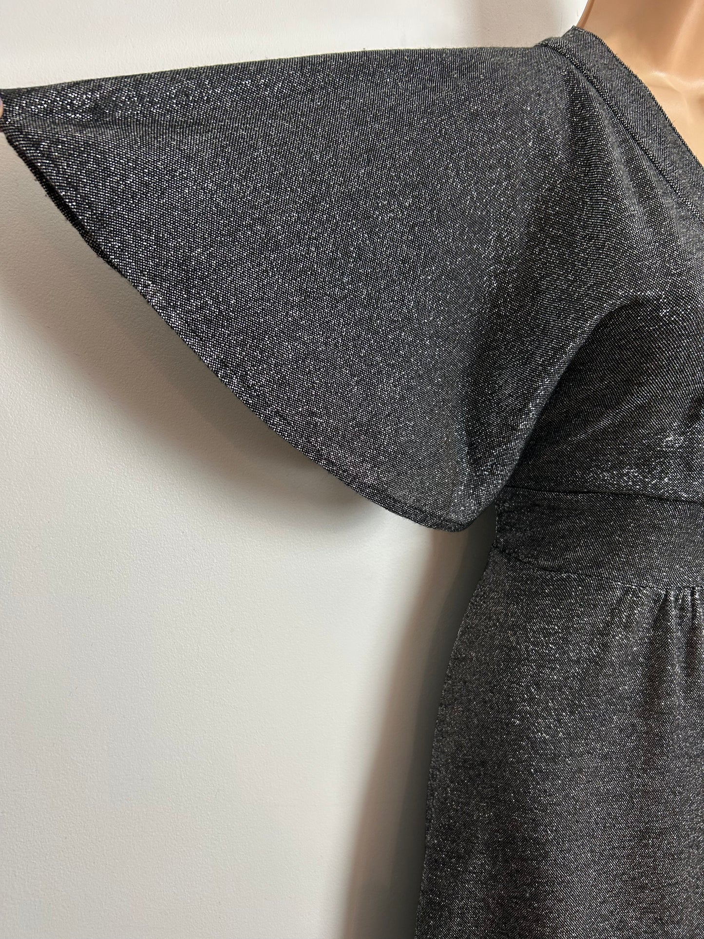 Vintage 1970s ARIES Size 10 Black & Silver Lurex Glittery Flutter Sleeve Tie Back Xmas Party Evening Dress