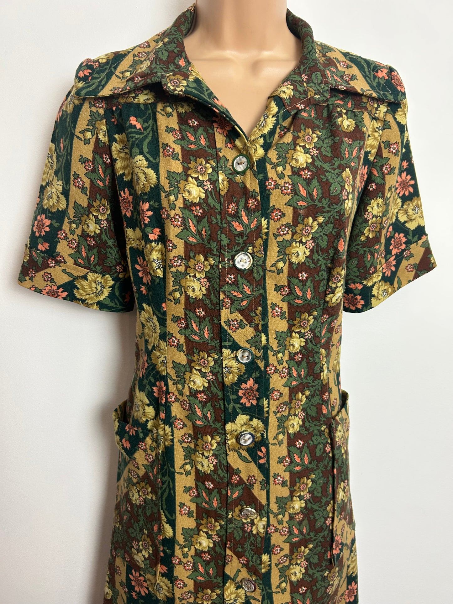 Vintage 1970s 12 Brown Beige & Green Stripe & Floral Print Mod Shift Dress