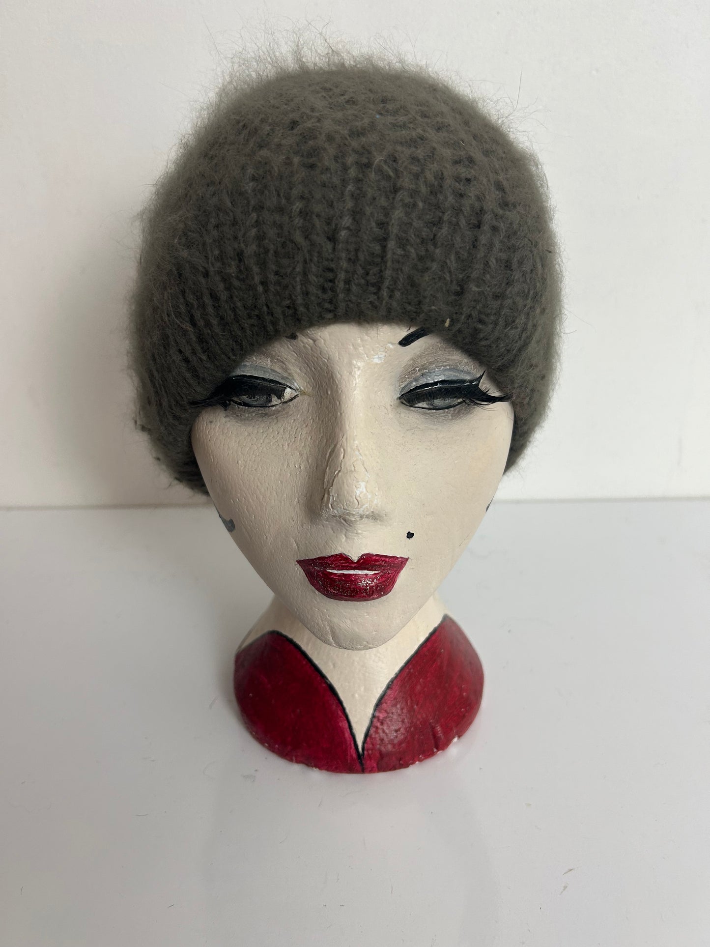 Vintage 1970s Olive Green Chunky Knit Angora Mix Beanie/Beret Style Hat
