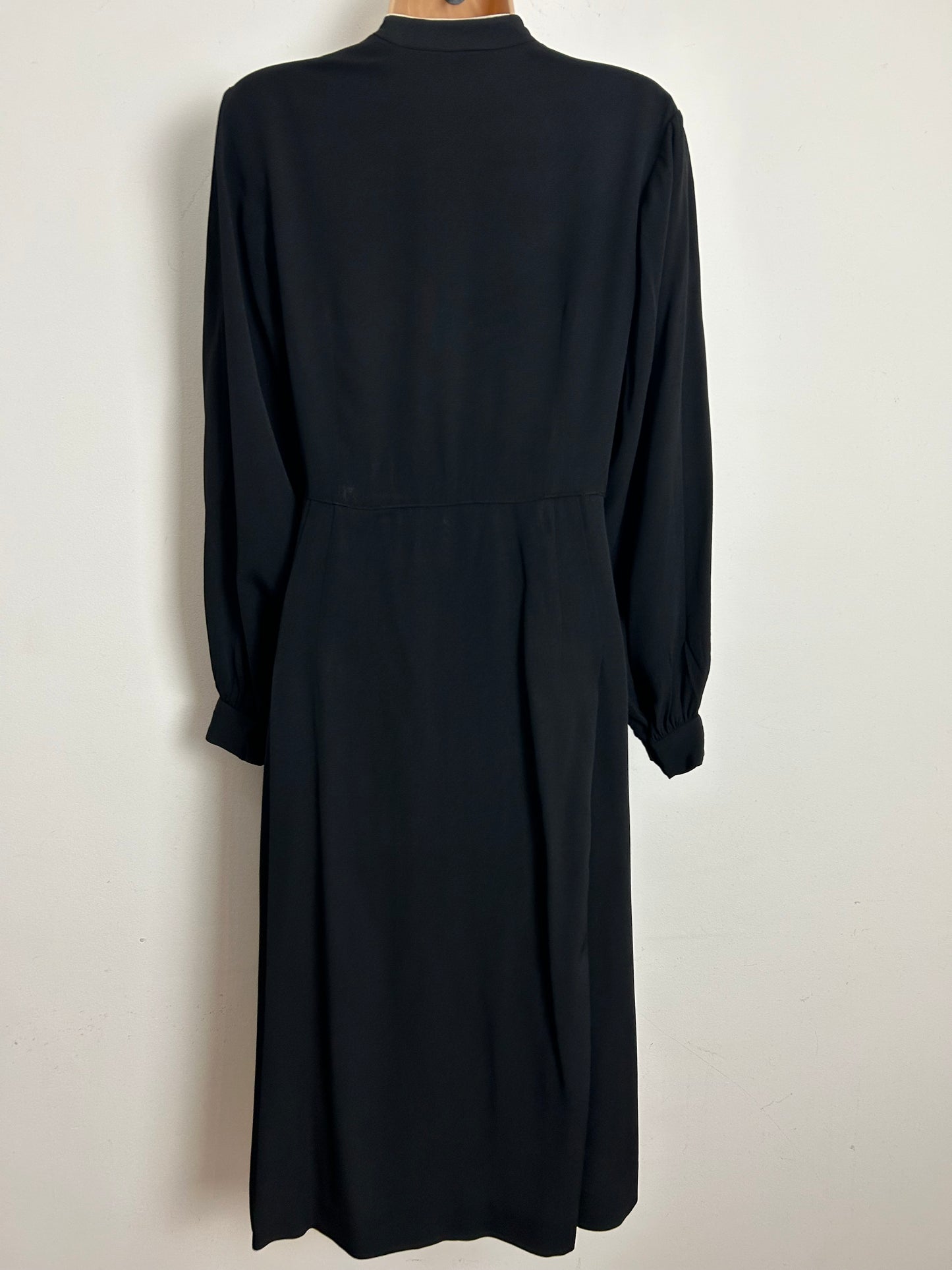 Vintage 1940s Size 14-16 Black Rayon Long Sleeve Mid Length Day Dress