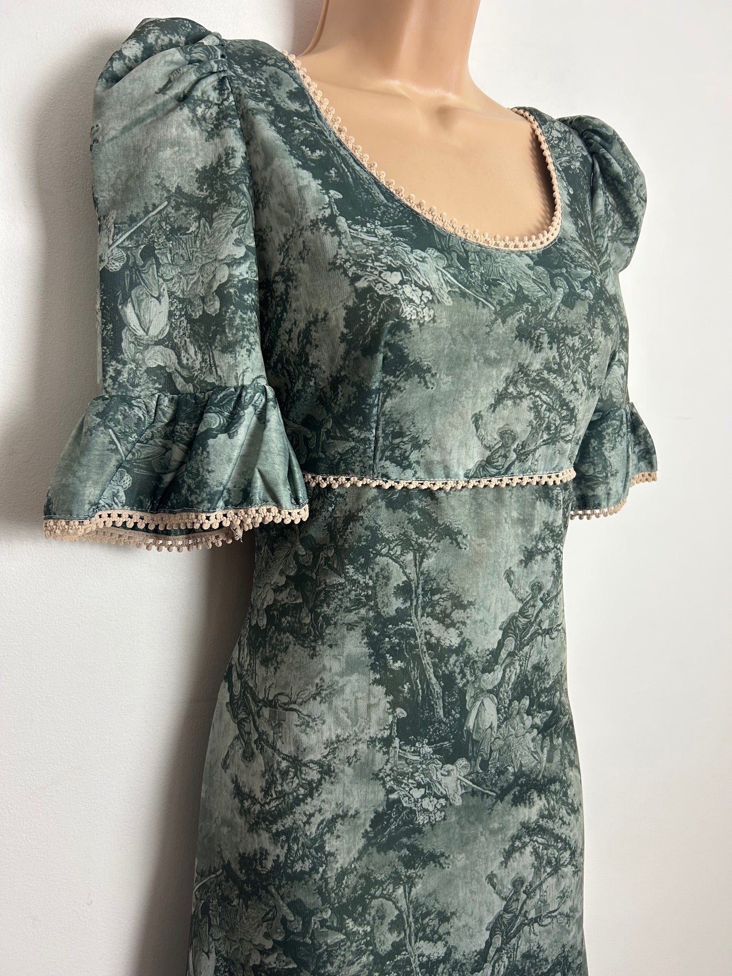 Vintage 1970s Size 8 Incredible Smoky Teal Grey Renaissance Toile De Jouy Novelty Print Maxi Dress