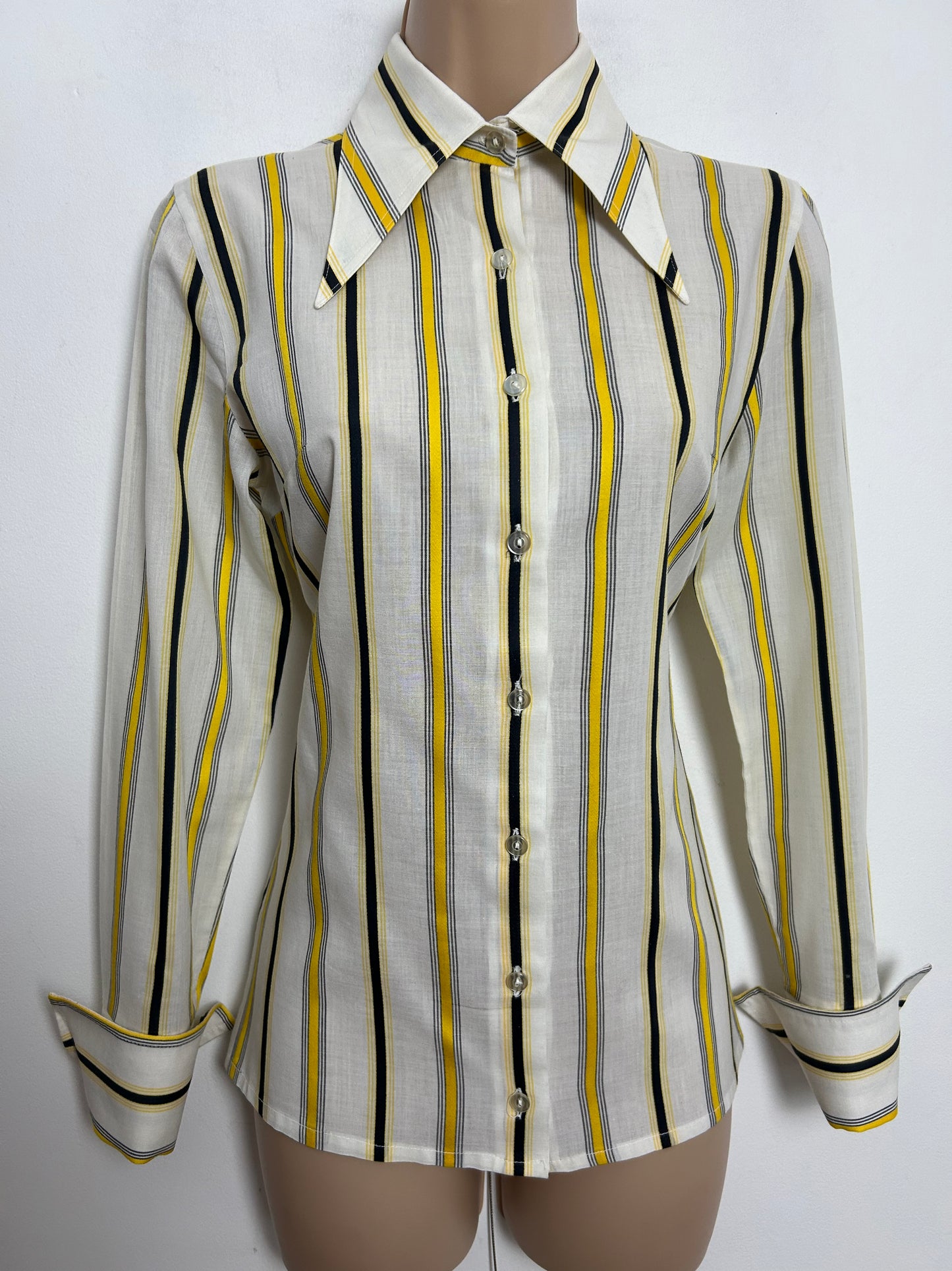 Vintage 1970s Size 8 White Yellow & Black Vertical Stripe Print Cotton Mix Long Sleeve Dagger Collar Shirt