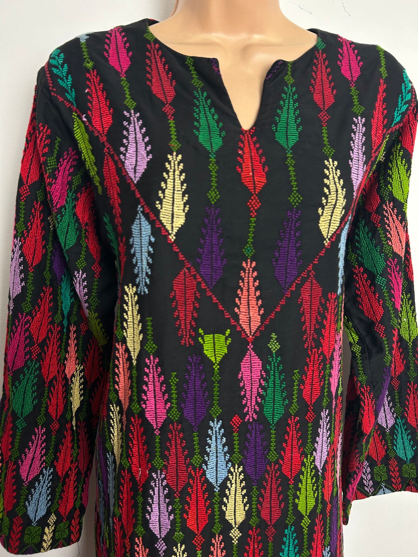 Vintage Up To Size 14 Black Red Blue Green & Yellow Cross Stitch Embroidered Long Sleeve Kaftan