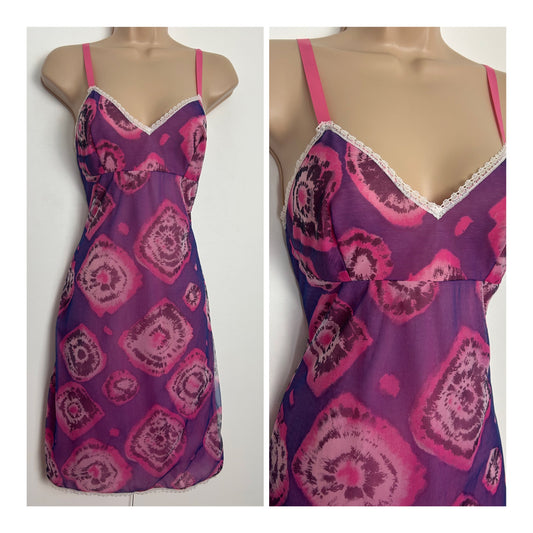 Vintage 1970 Size 8 Purple & Pink Abstract Print Lace Trim Strappy Slip Style Nylon Nightie