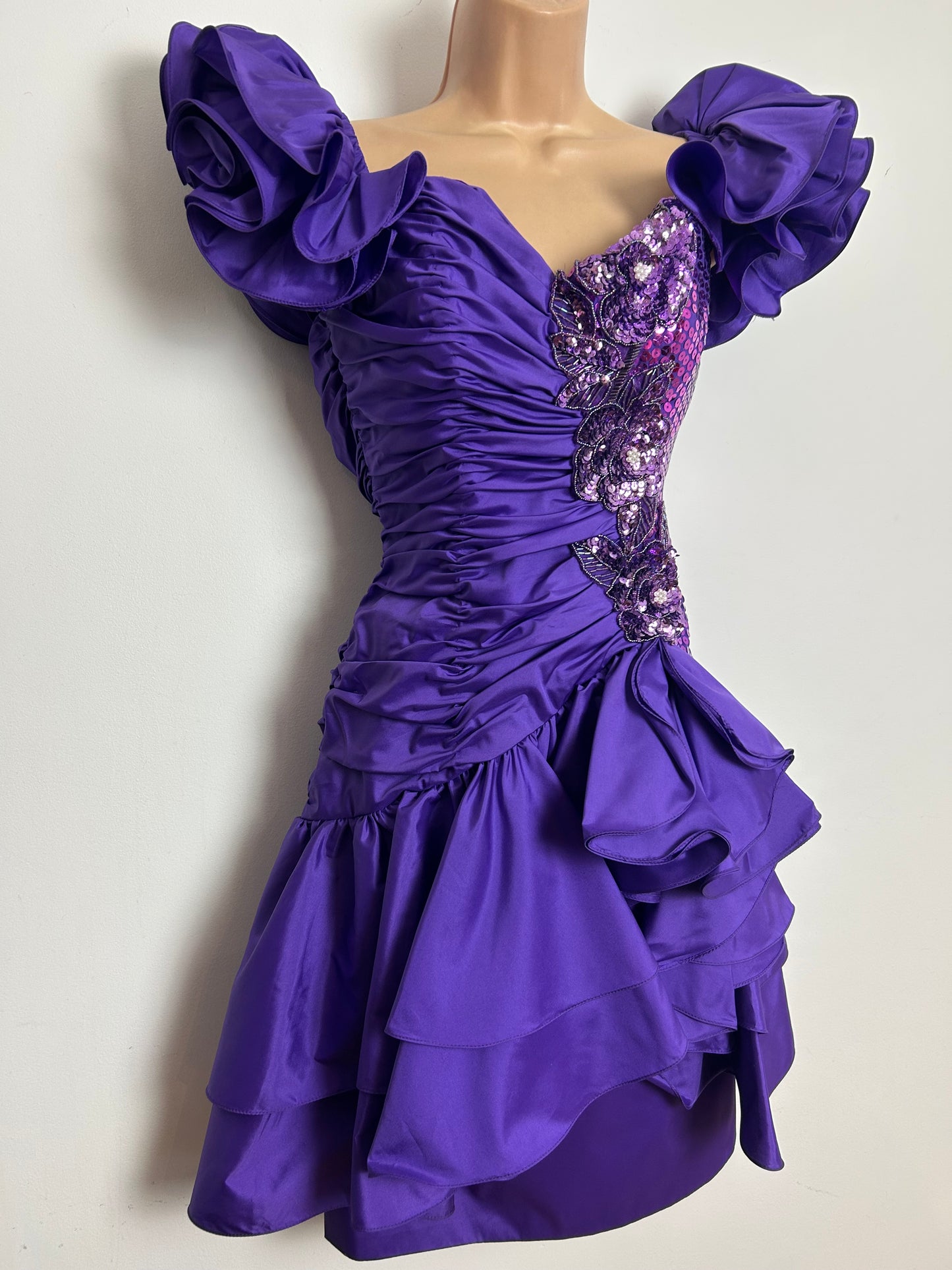 American Vintage 1980s Size 12 Purple Sequin Embellished Ruffle Sleeve Party Prom Dress