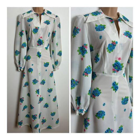 Vintage 1970s Size 10 White & Blue Floral Print Long Sleeve Dagger Collar Maxi Dress