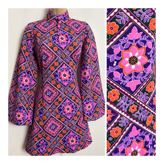 Vintage 1960s UK Size 8-10 Purple Pink & Orange Psychedelic Floral Print Long Sleeve Mini Mod Shift Dress