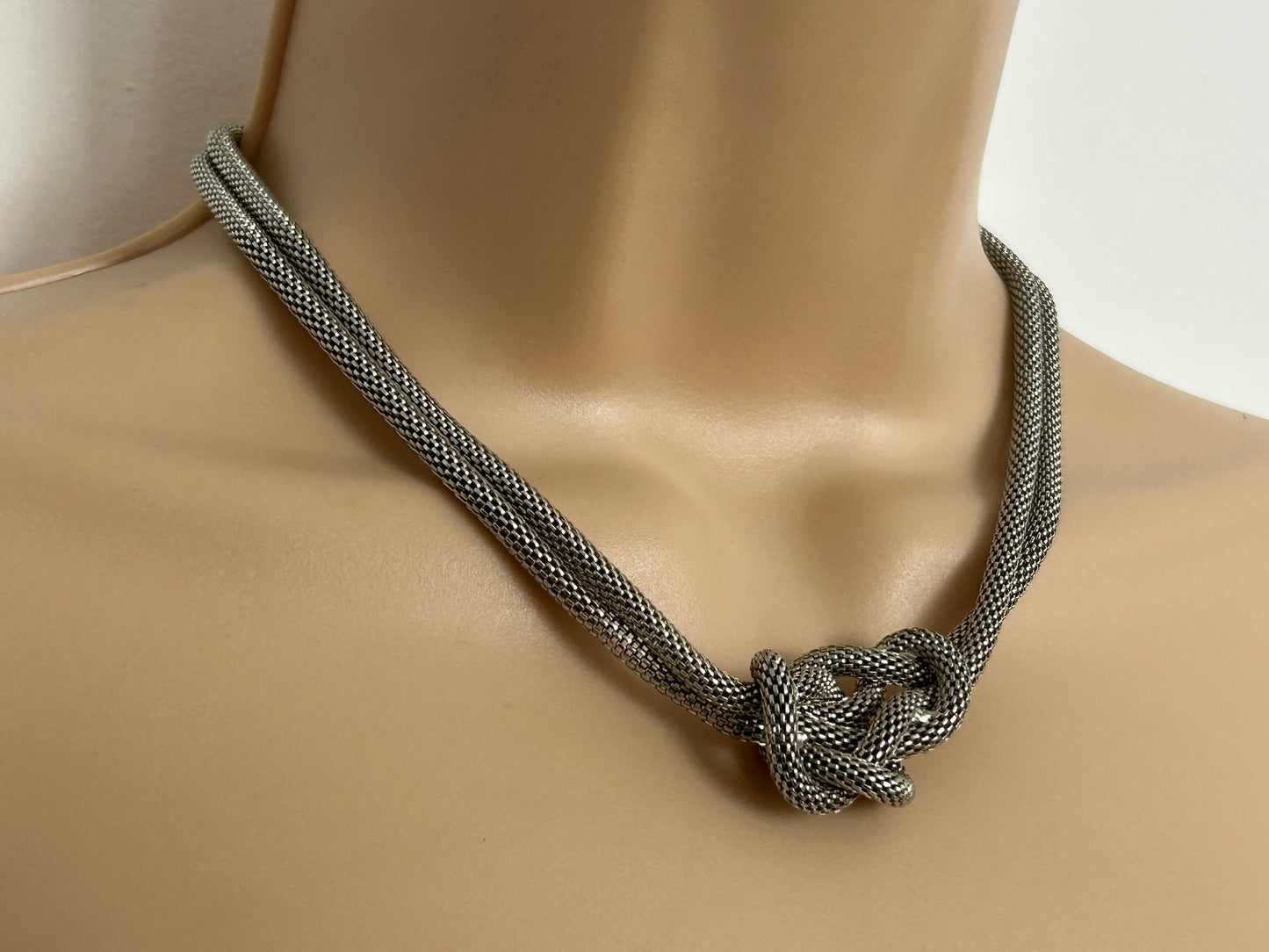 Vintage Silver Tone Mesh Metal Twist Knot Double Strand Necklace