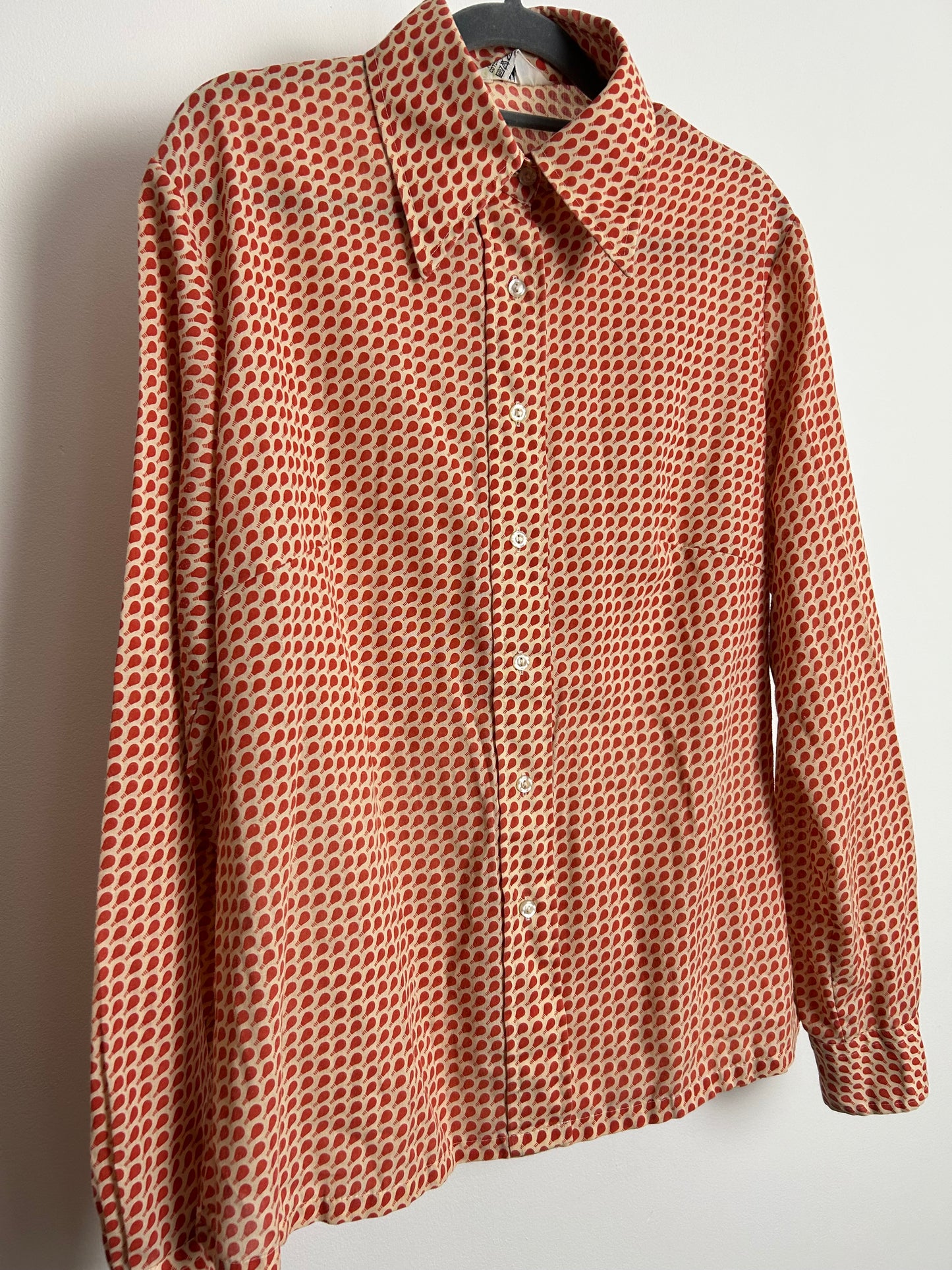 Vintage 1970s JC PENNEY Size 14 Beige & Terracotta Lightbulb Novelty Print Long Sleeve Cotton Mix Shirt