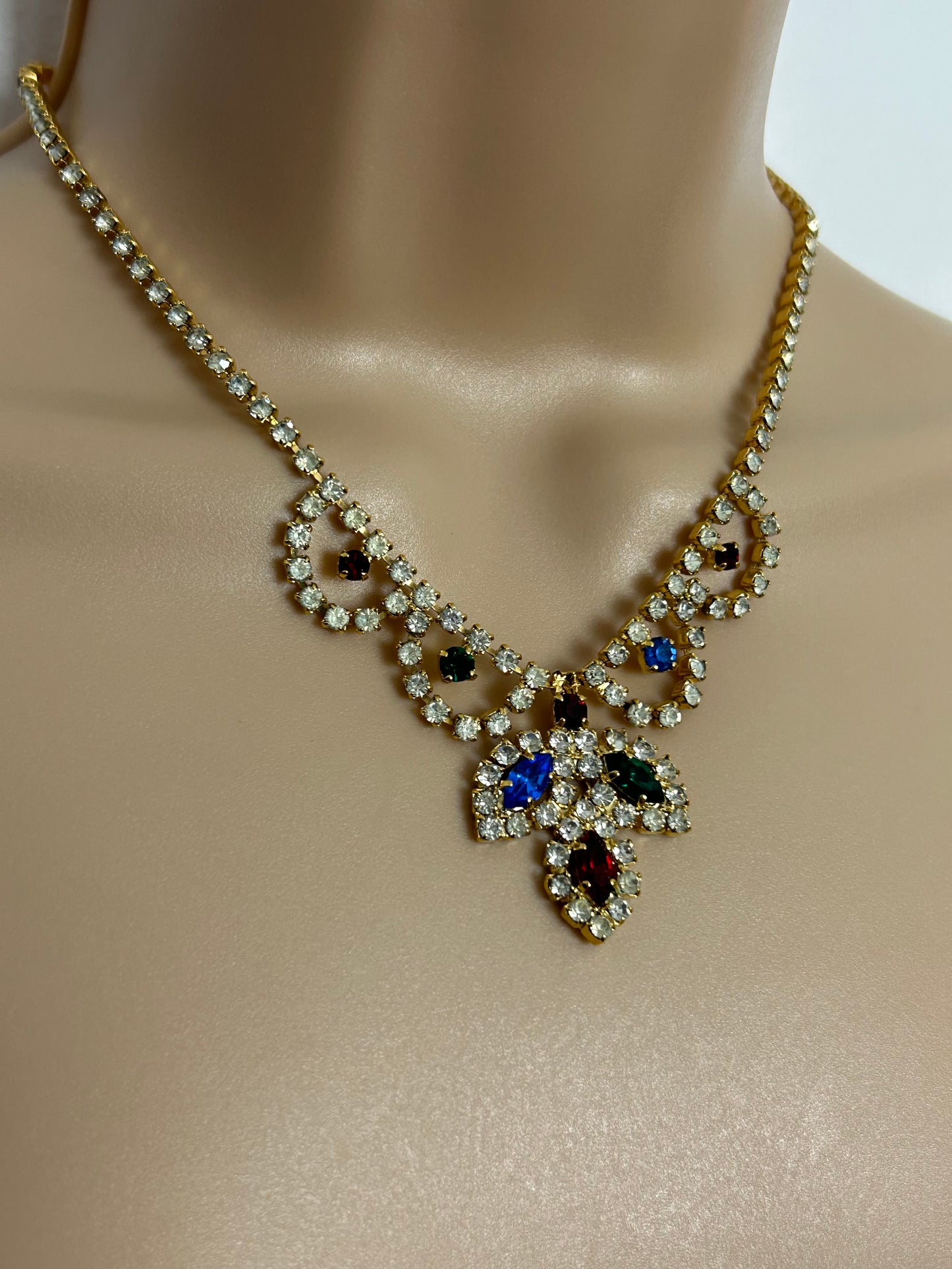 Vintage Gorgeous 1980s Does 1950s Gold Tone Diamante Set Paste Style Necklace