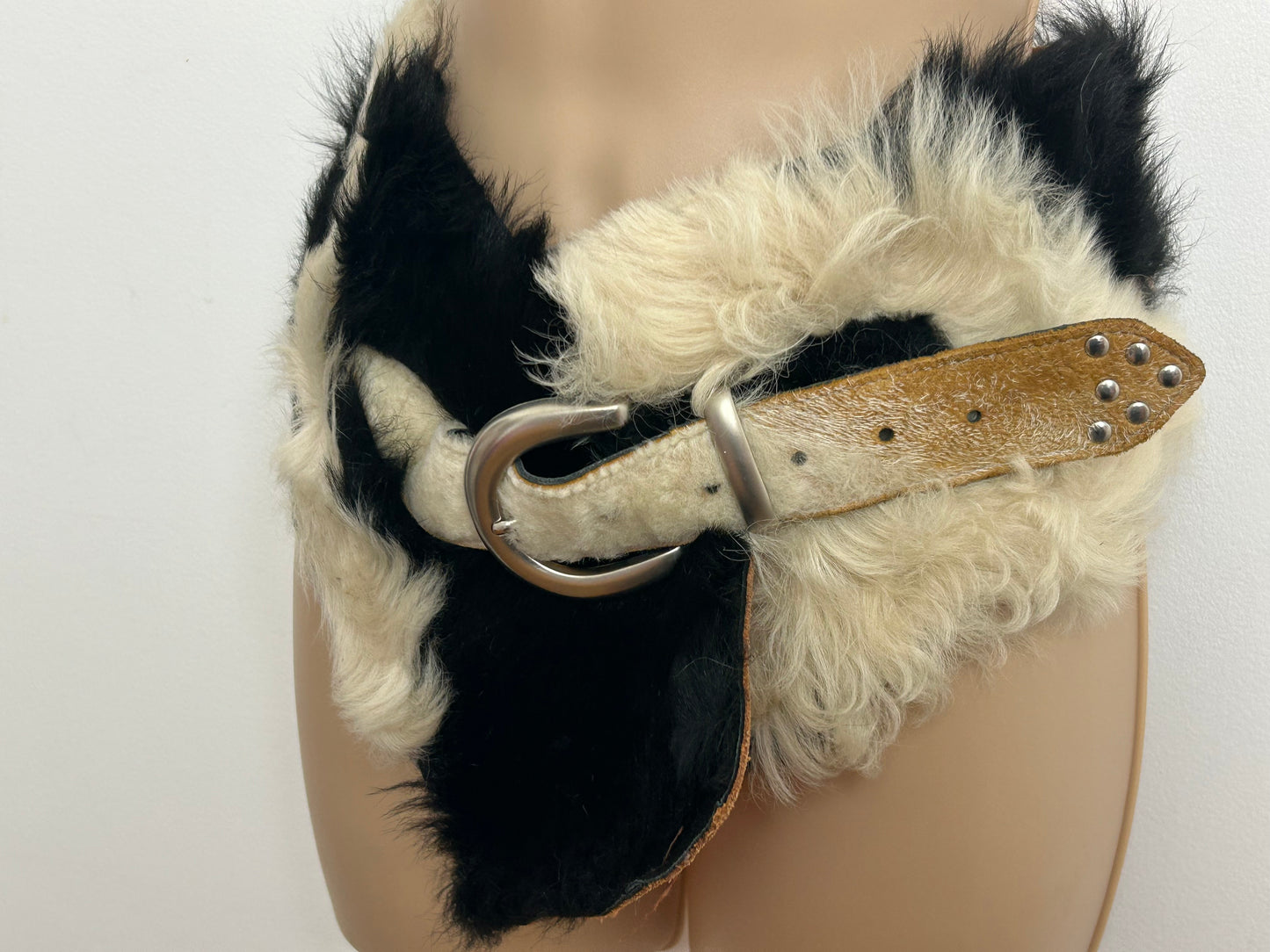 Vintage 1970s Black & White Fur Very Wide Belted Western Style Belt Size 8-12