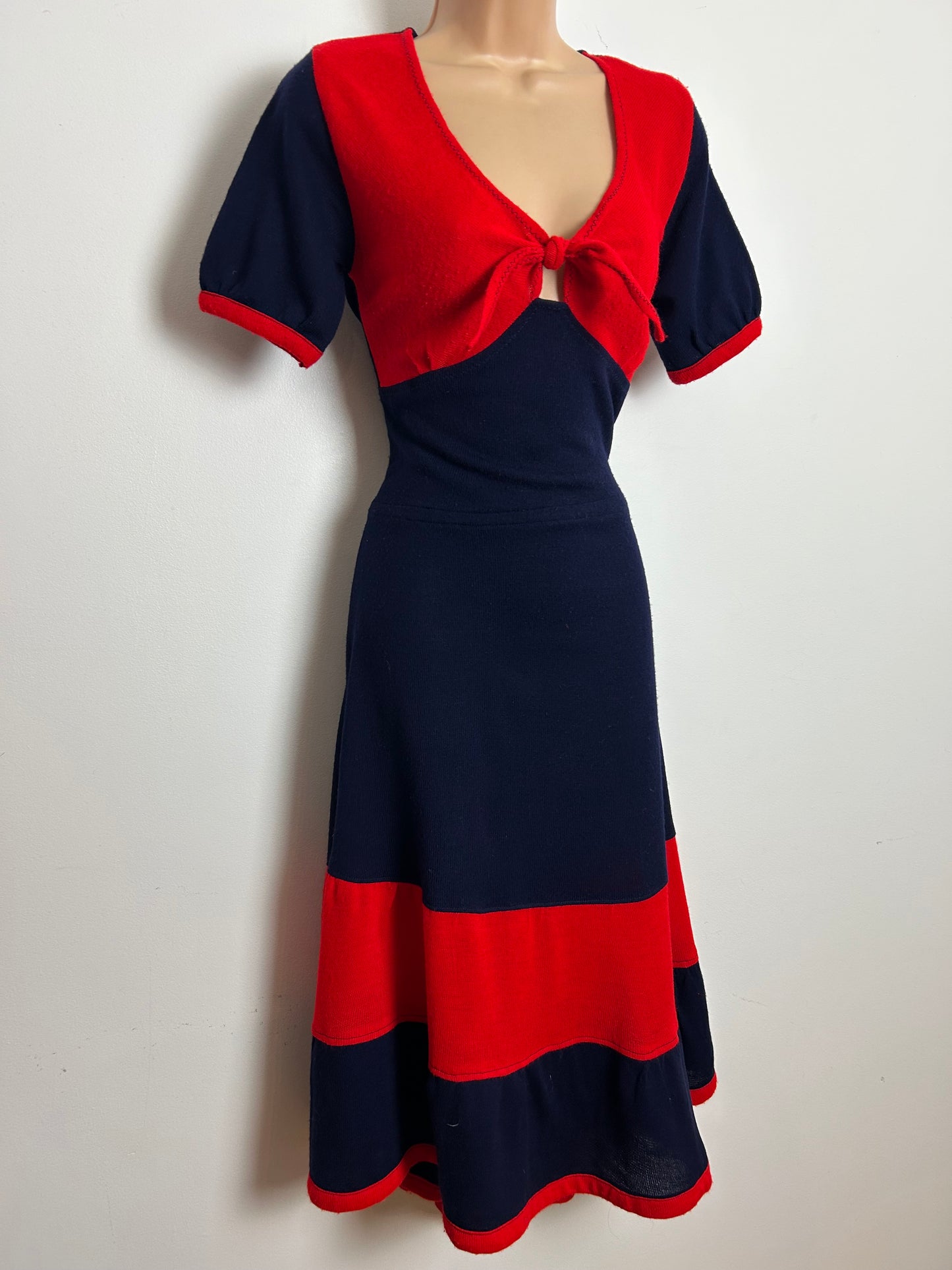 Vintage 1970s Size 8-10 Red & Navy Blue Jersey Feel Tie Bust Cut Out Detail Midi Length Day Dress
