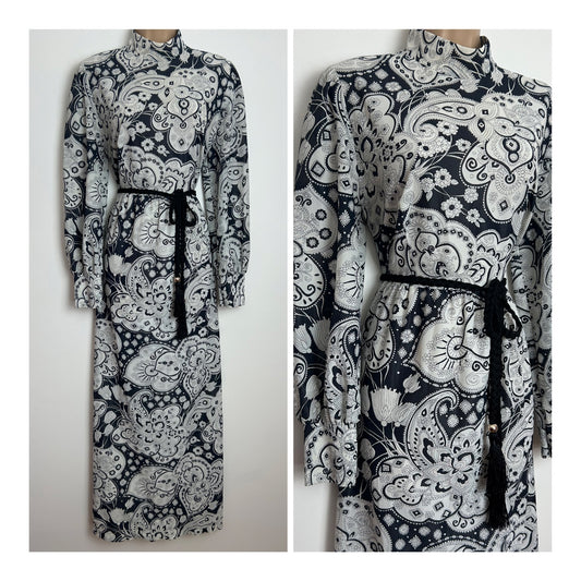 Vintage 1970s DOROTHY PERKINS Size 12 Black & White Floral Print Long Sleeve Belted Maxi Dress