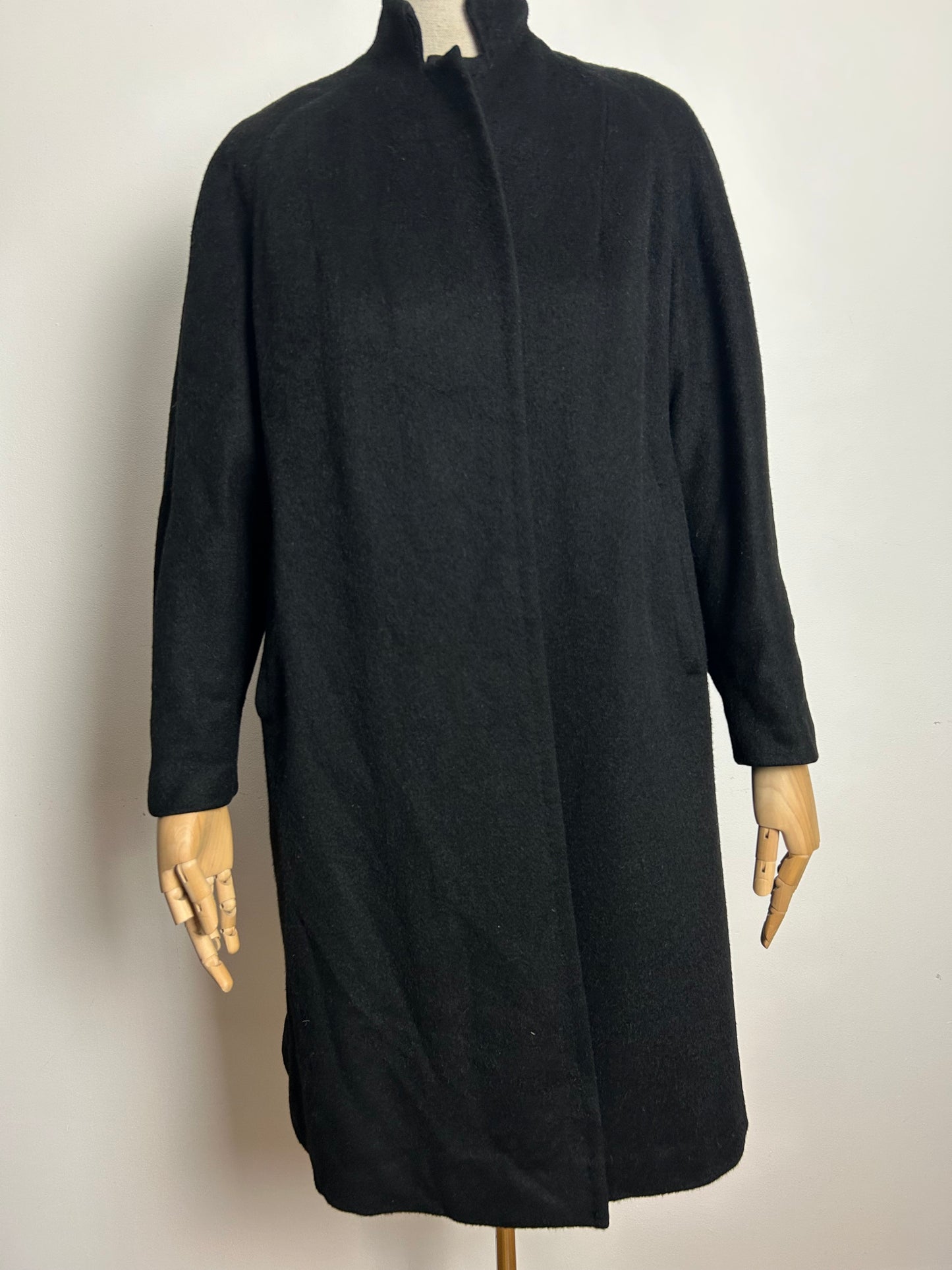Vintage 1960s MARSHALL FIELD & COMPANY Up To Size 14 Black Wool Open Fronted Coat