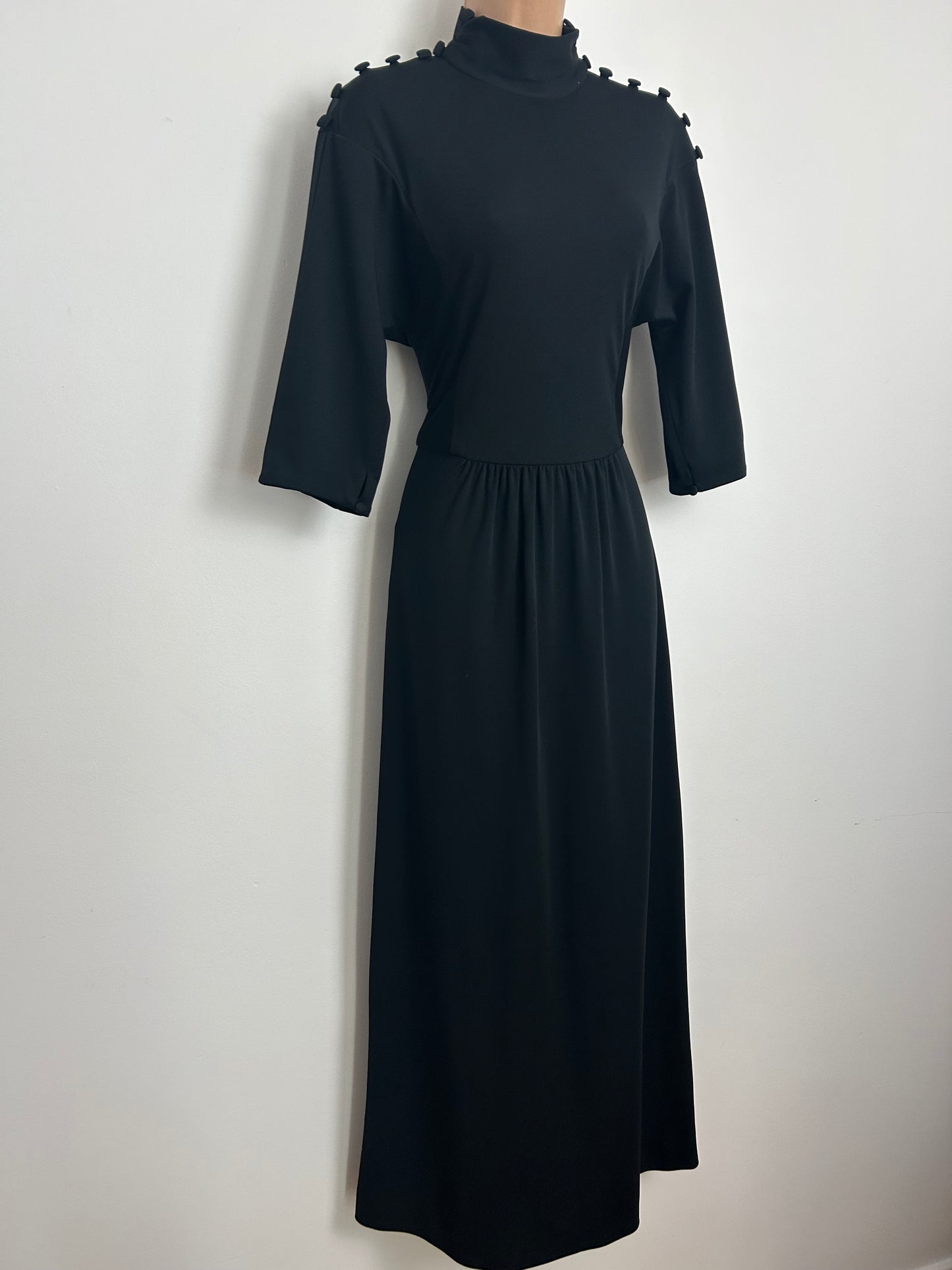 Vintage 1970s PETRONELLA Size 8 Black Button Shoulder Split Sleeve Maxi Dress