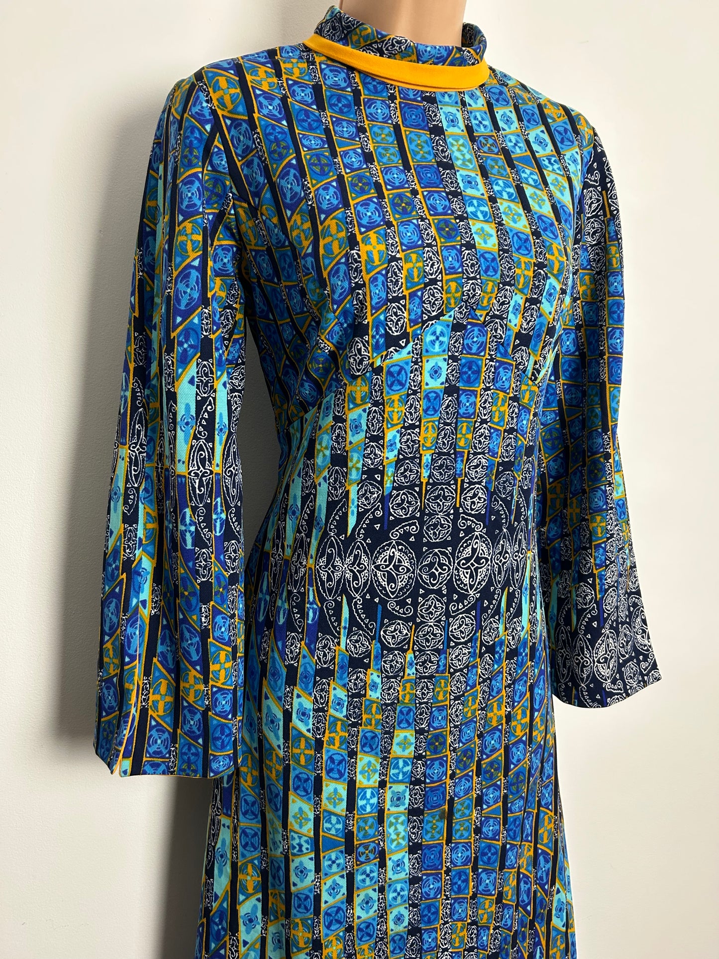 Vintage 1970s HARMONY Size 10-12 Blue Tones & Mustard Yellow Abstract Geo Check Print Long Sleeve Maxi Dress
