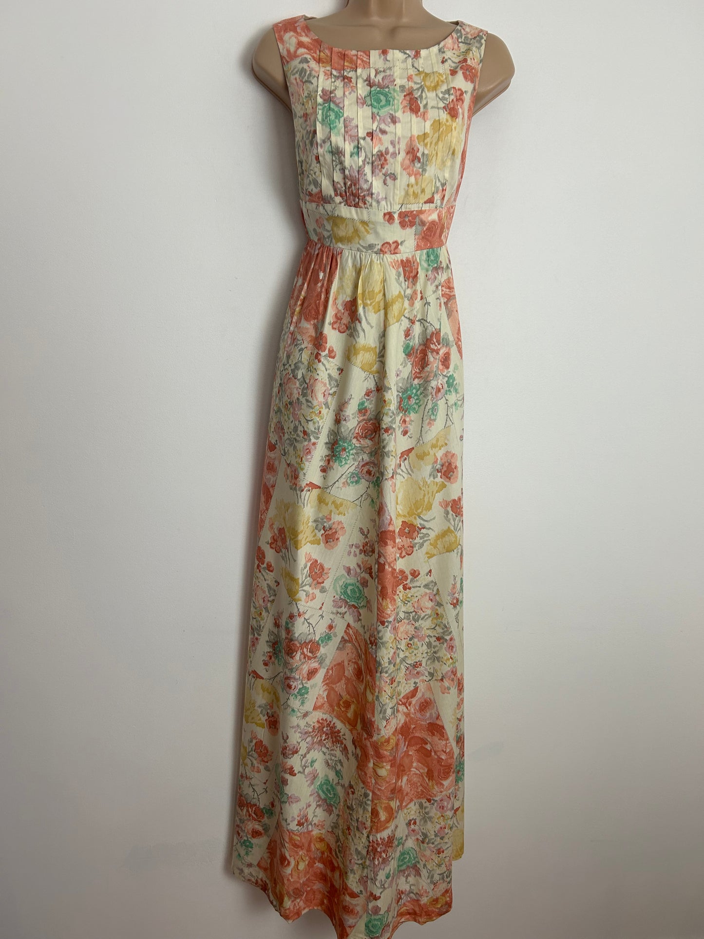 Vintage Early 1970s RARE Designer COLIN GLASCOE UK size 8 Pretty Cream Floral Print Cotton Pinafore Style Maxi Dress
