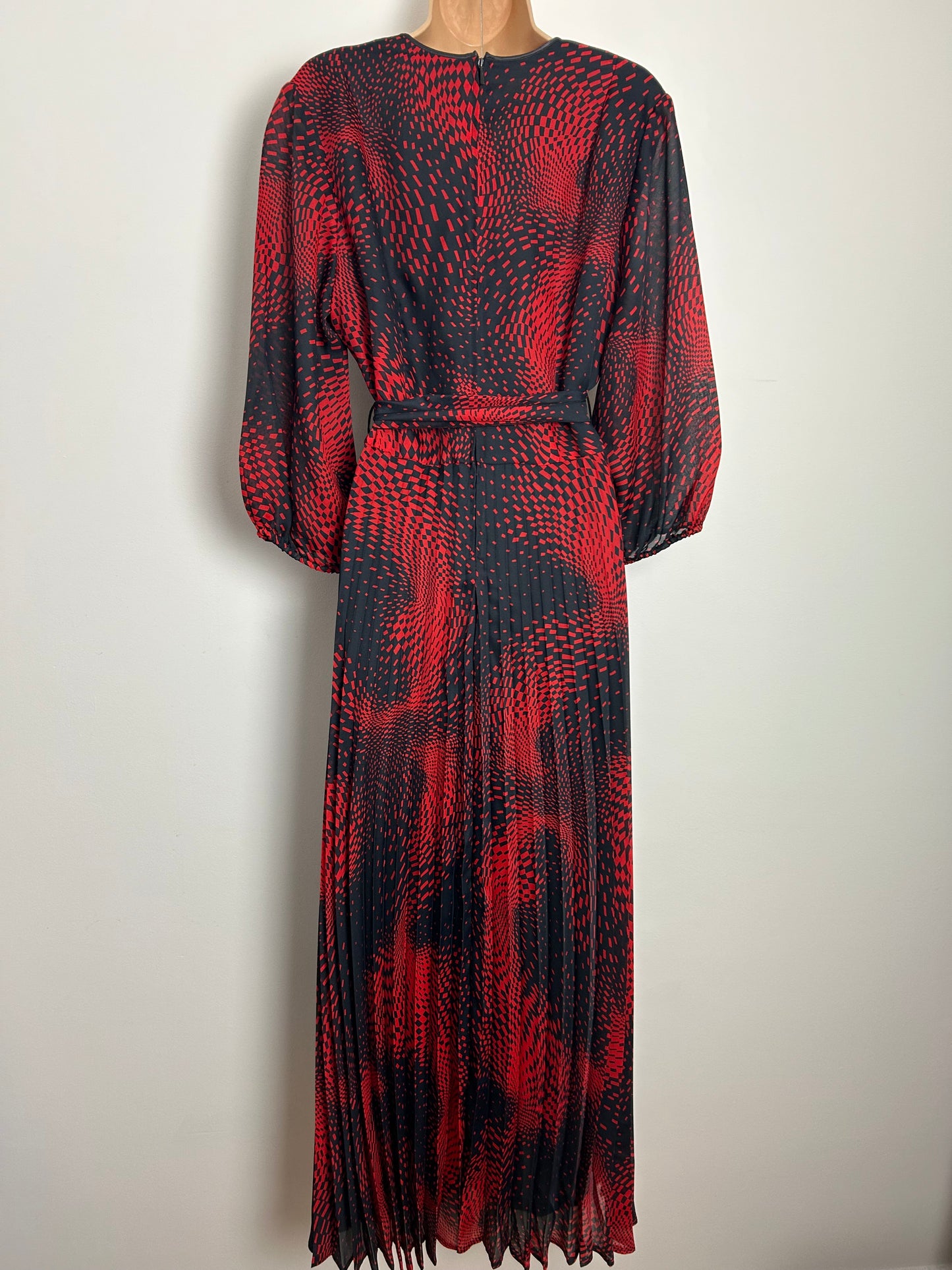 Vintage 1970s Size 16 Black & Red Op Art Print Belted Pleated Maxi Dress
