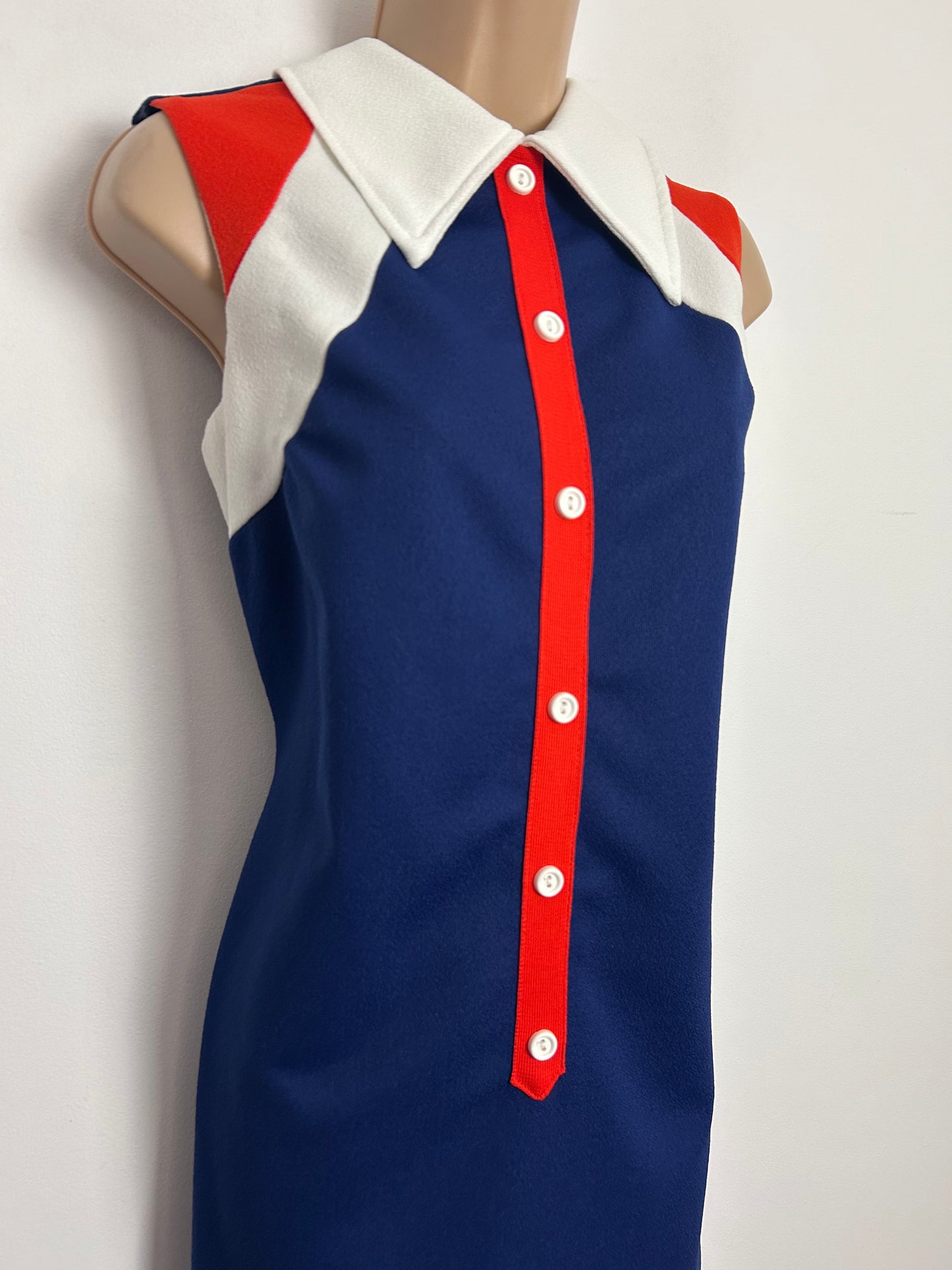 Vintage 1960s Size 12 Navy Blue White & Red Sleeveless Mod Scooter Shift Dress