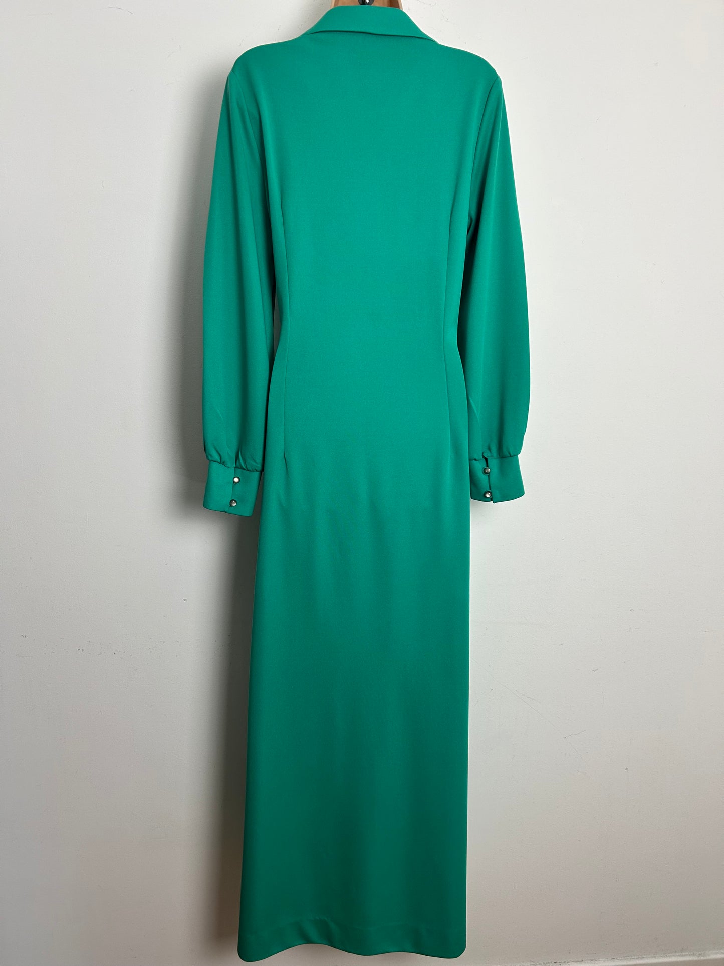 Vintage 1970s LEROSE Size 14-16 Green Pintuck Pleating Detail Long Sleeve Maxi Dress