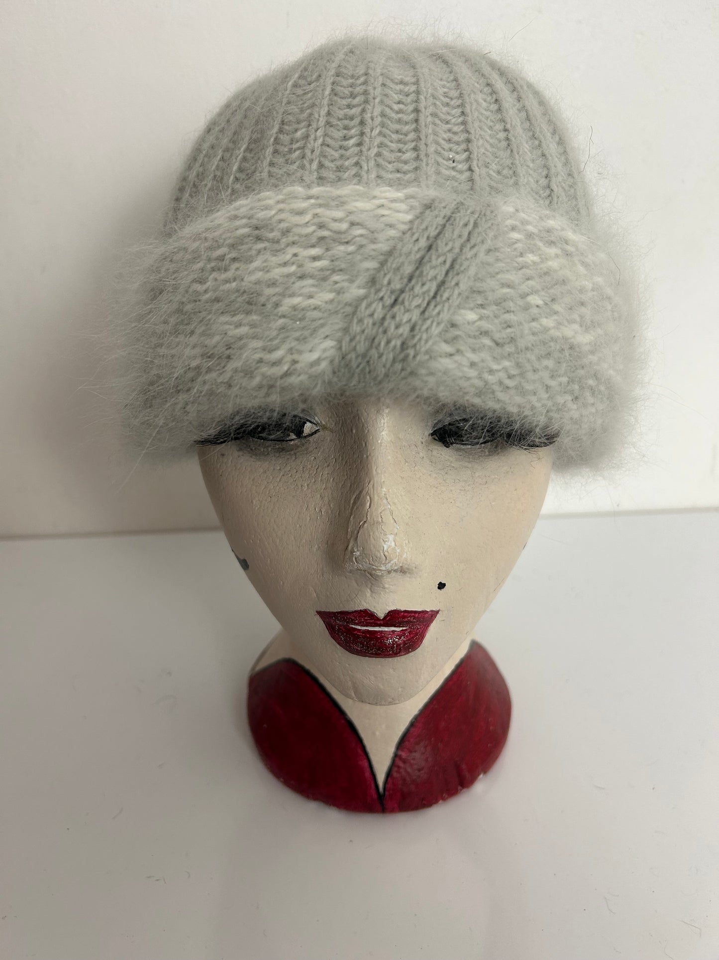 Vintage Pale Grey Wool & Angora Mix Turn Up Detail Beanie Winter Hat