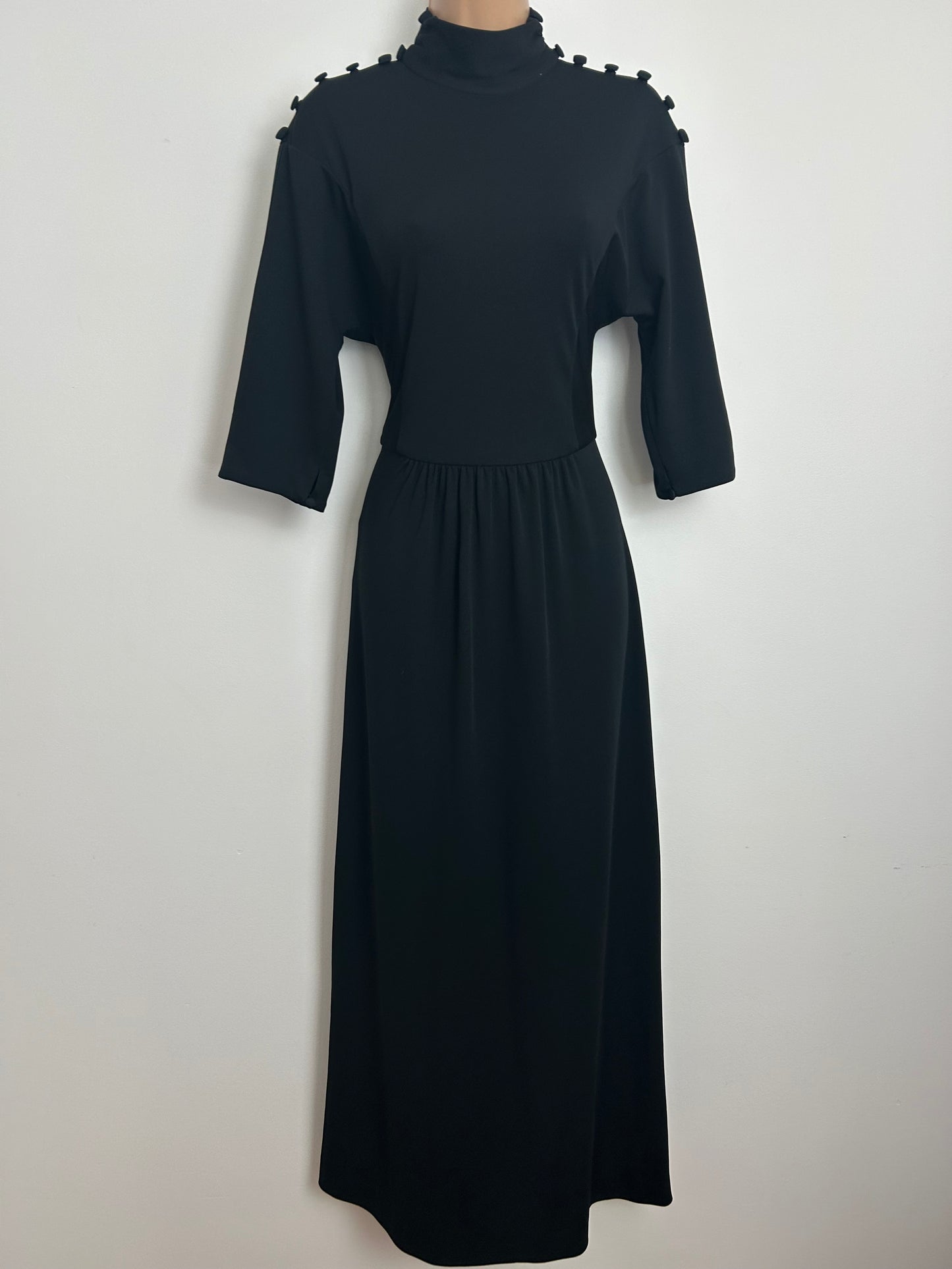 Vintage 1970s PETRONELLA Size 8 Black Button Shoulder Split Sleeve Maxi Dress