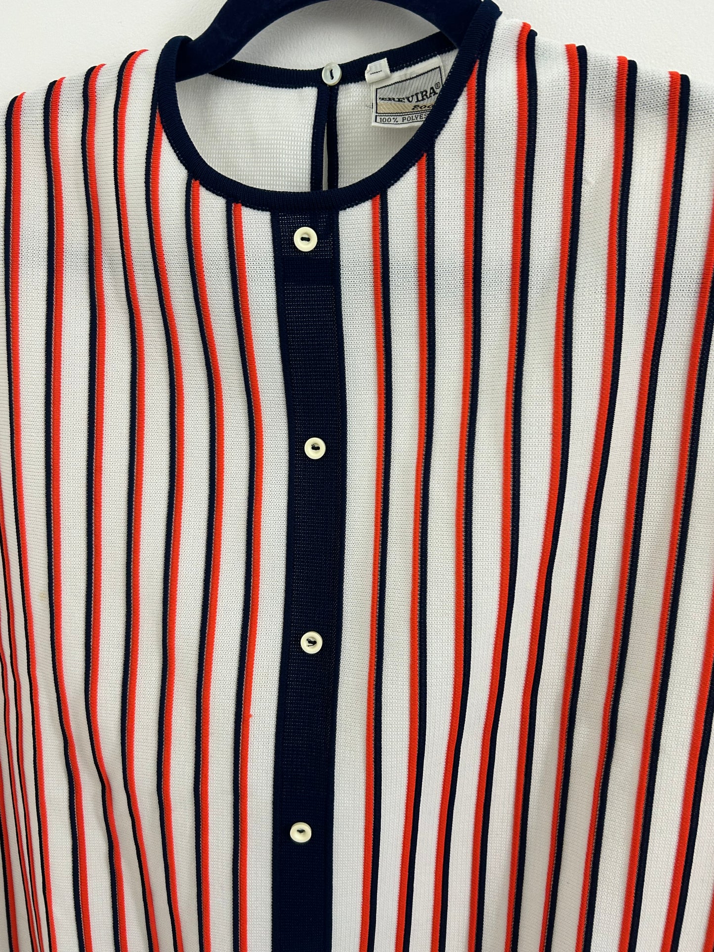 Vintage 1960s Size 16-18 White Red & Navy Blue Textured Stripe Sleeveless Mod Top