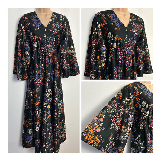 Vintage 1970s DUMARSEL UK Size 8-10 Black Pink Purple Orange & White Floral Print Kaftan Style Midi Dres