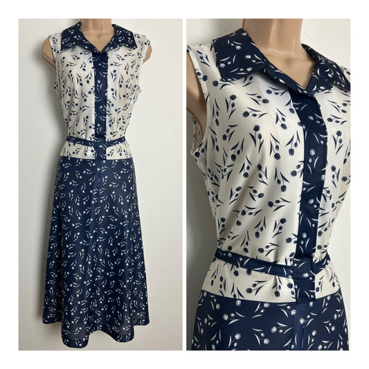 Vintage 1970s Size 10-12 Blue & White Floral Print Sleeveless Belted Mod Day Dress