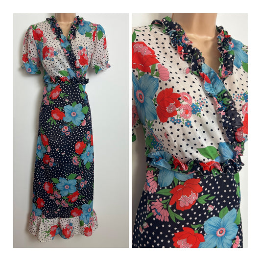Vintage 1970s Size 12-14 Navy Blue White Red Pink & Green Floral Print Cotton Mix Nightdress