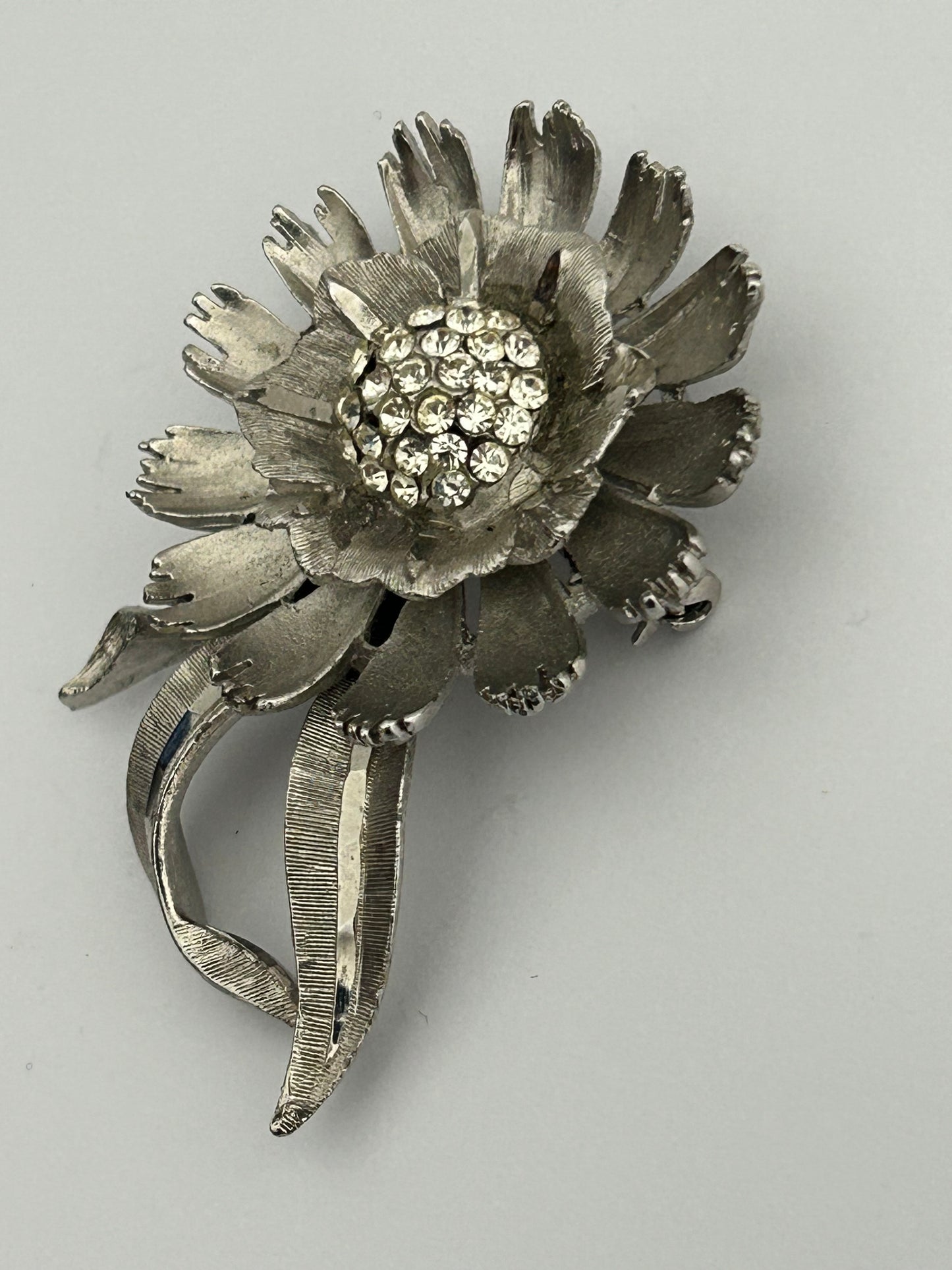 Vintage Large Silver Tone Base Metal Diamante Set Flower Pin Brooch