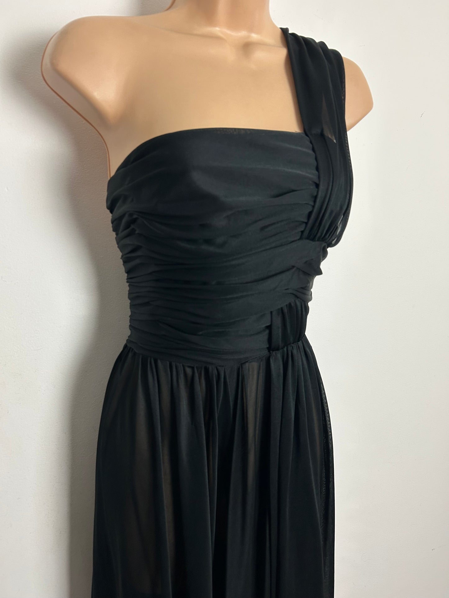 Vintage 1970s JOHN CHARLES Size 8 Black One Shoulder Draped Evening Occasion Maxi Dress