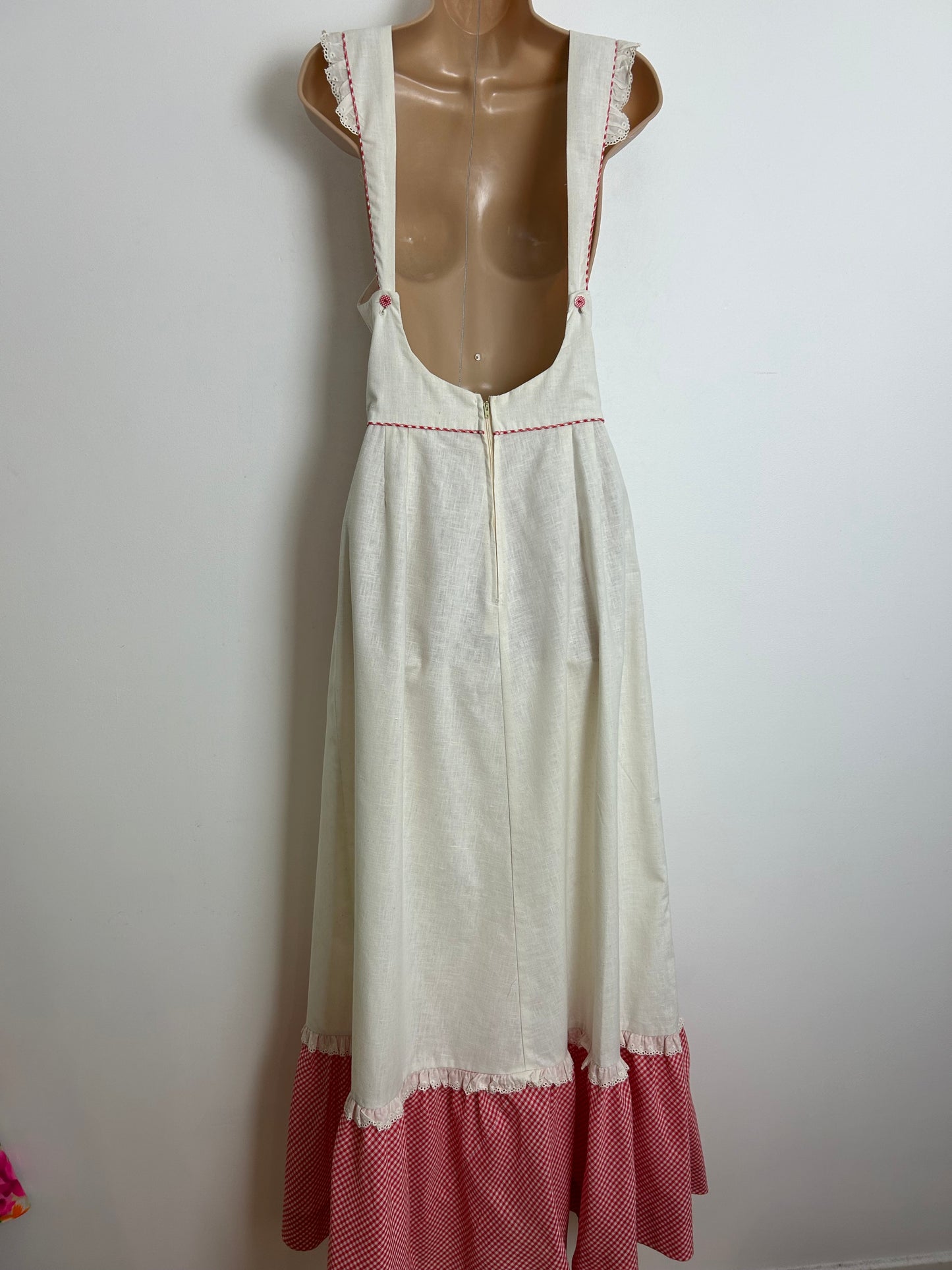 Vintage 1970s MR K Size 8 White & Red Gingham Contrast Open Back Pocket Detail Summer Prairie Boho Maxi Dress
