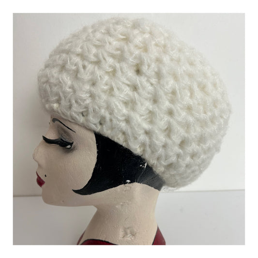 Vintage Winter White Angora & Wool Mix Semi Chunky Beret Beanie Style Reversible Hat