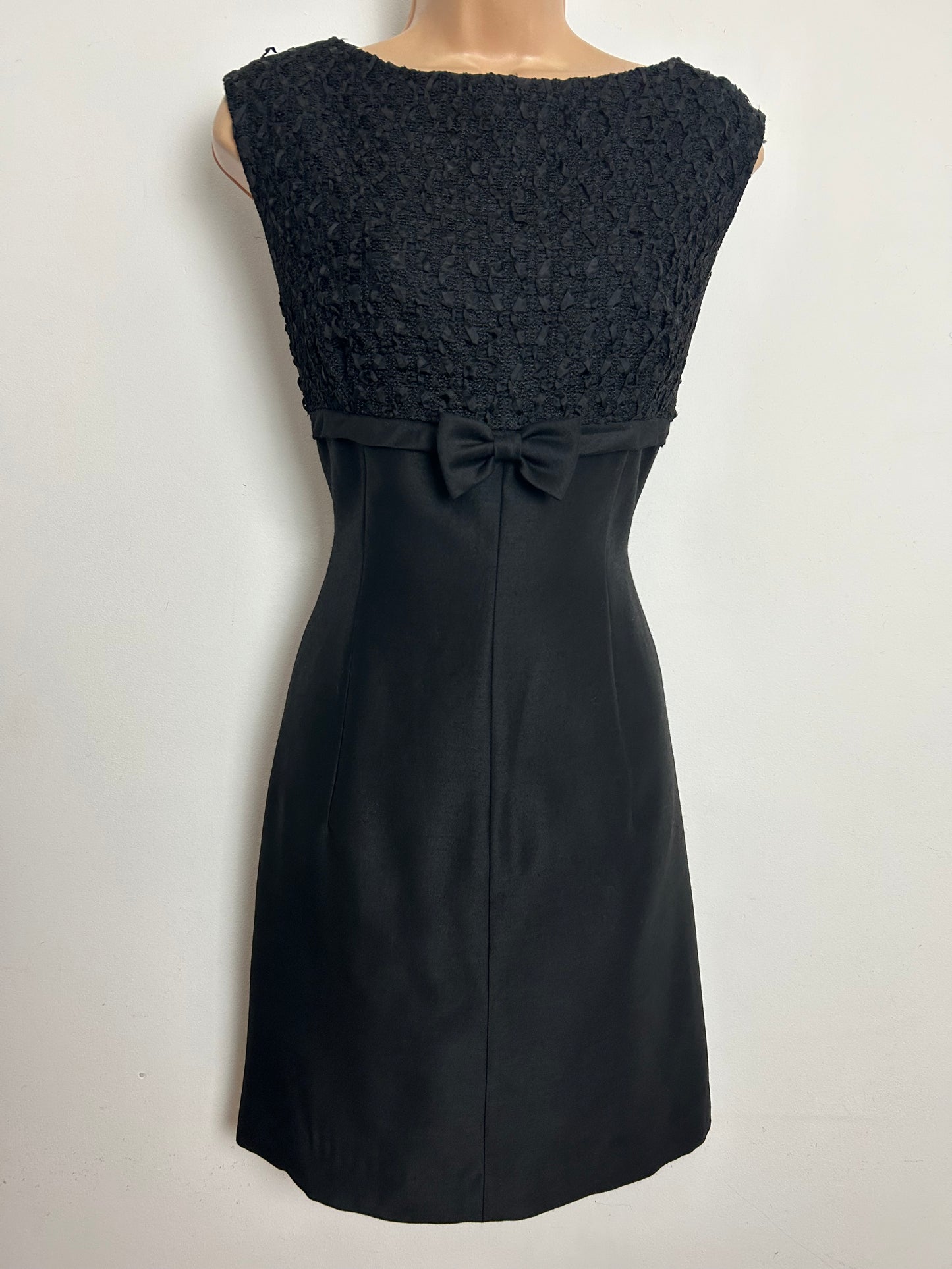 Vintage 1960s Size 10 Mod Black Ribbon & Bow Detail Little Black Dress