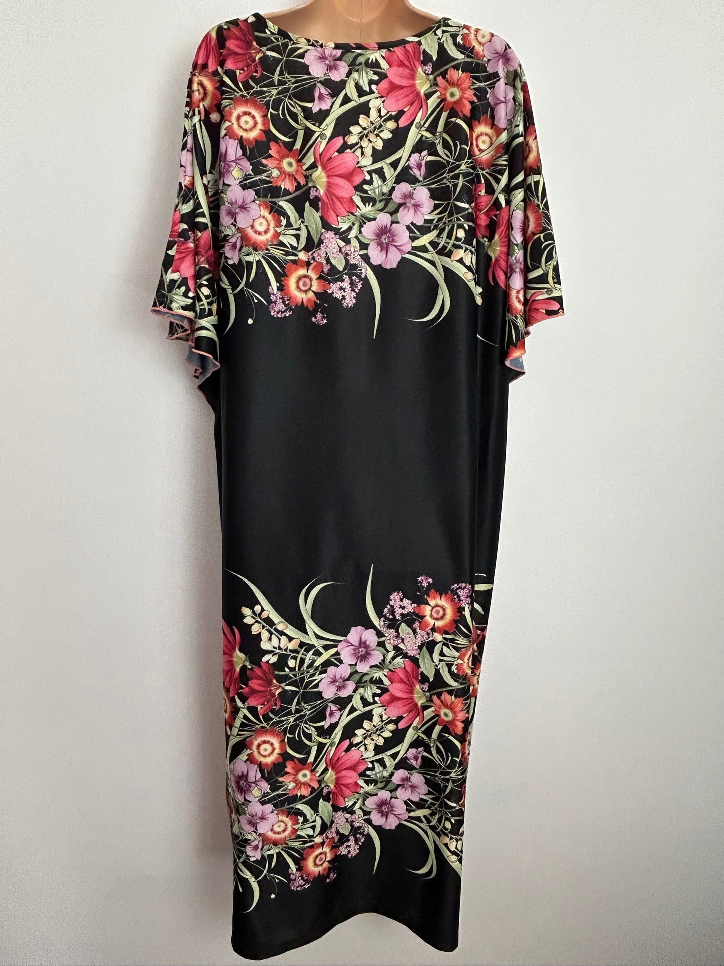 Vintage 1980s One Size Black Floral Print Flared Short Sleeve Midi Length Kaftan Dress