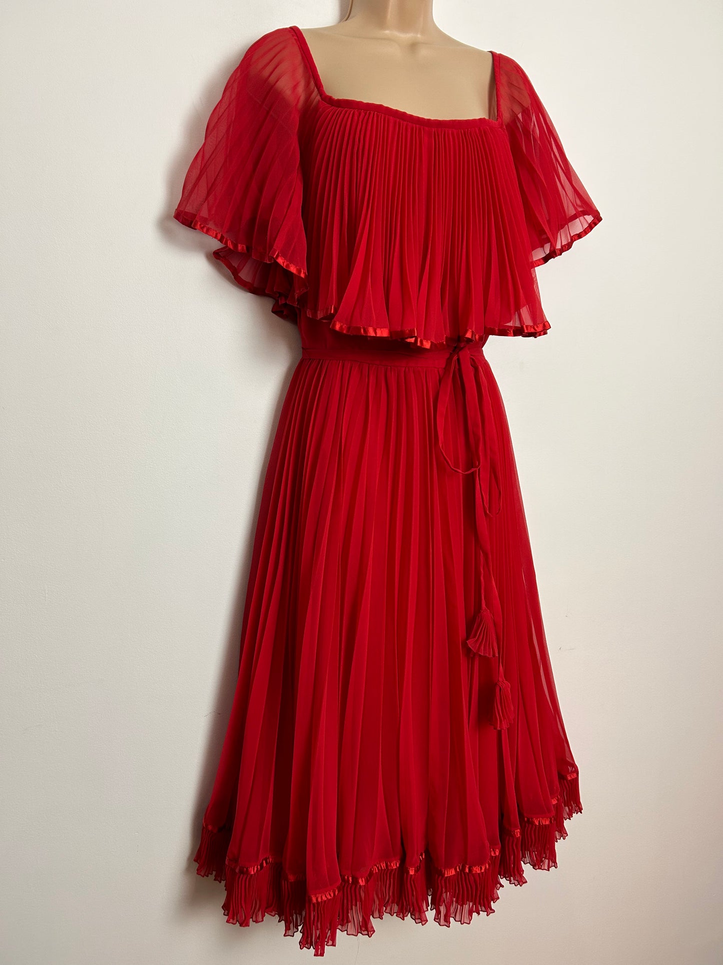 Vintage 1970s DP GOWNS BY CHRISTINA STAMBOLIAN UK Size 8 Red Pleated Belted Layered Occasion Dress