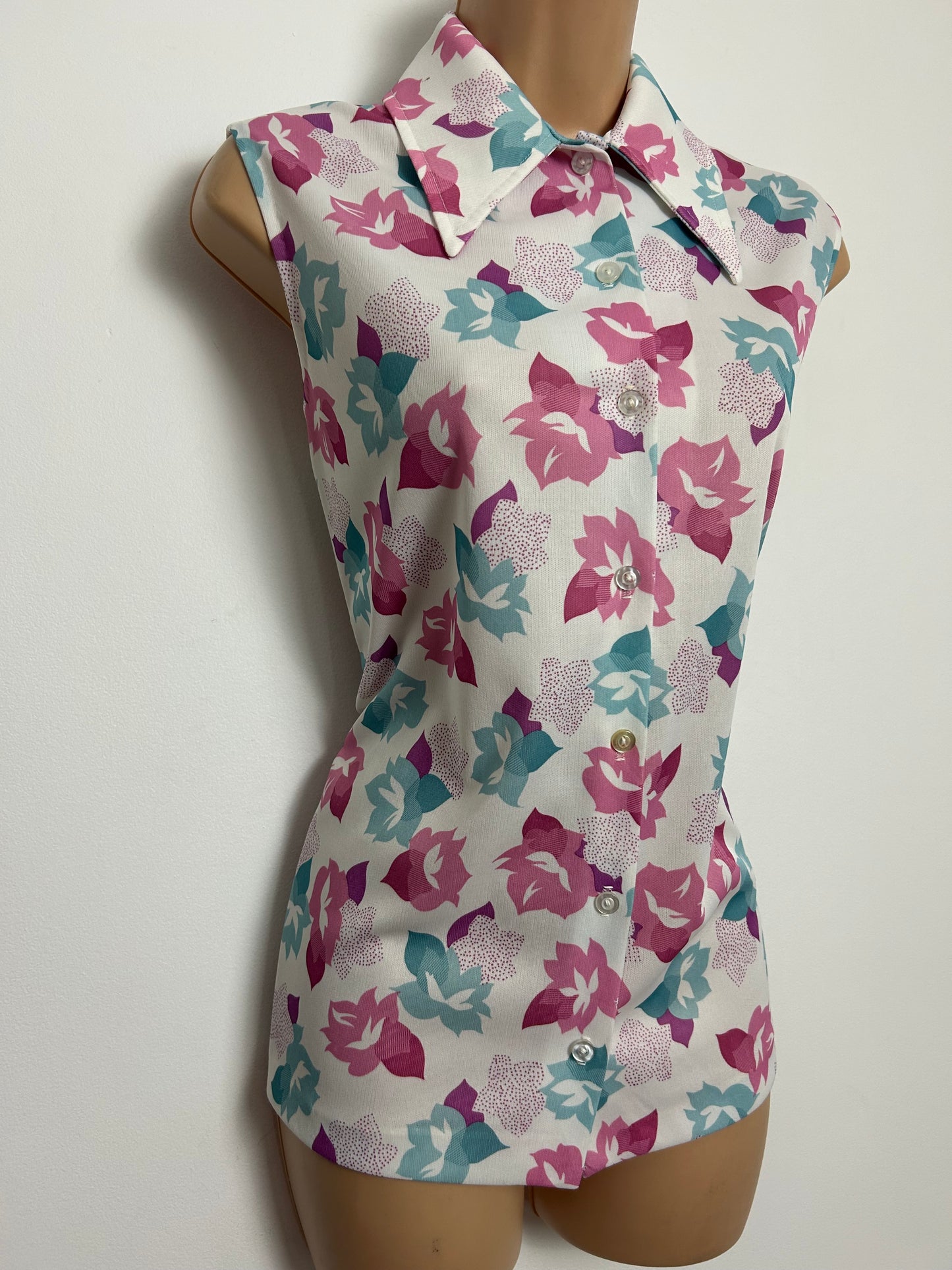 Vintage 1970s SEARS Size 14 White Pink & Blue Leaf Print Sleeveless Dagger Collar Shirt