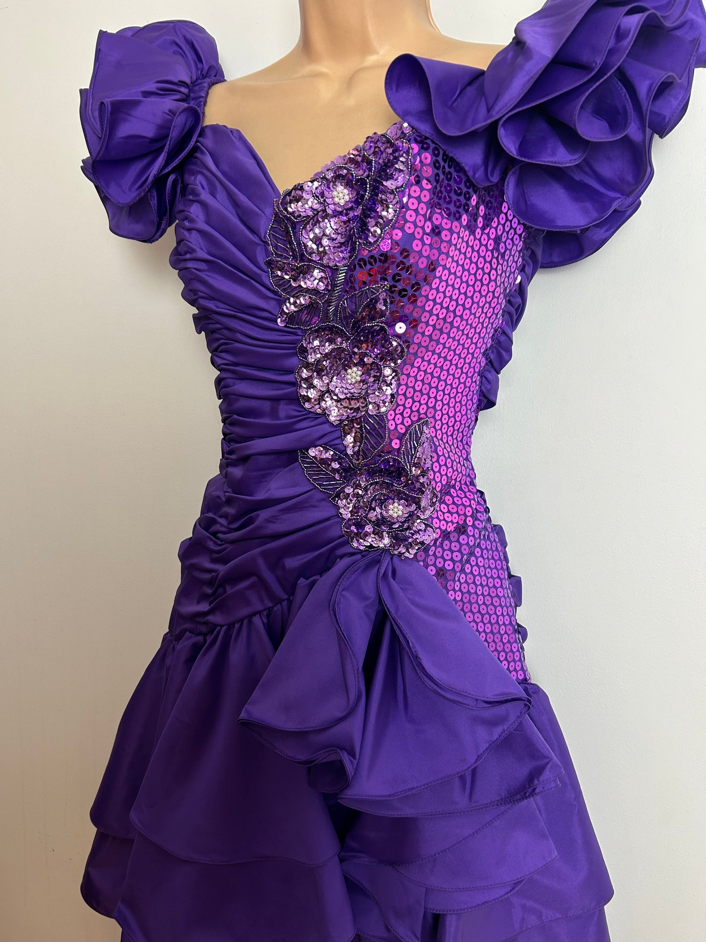 American Vintage 1980s Size 12 Purple Sequin Embellished Ruffle Sleeve Party Prom Dress